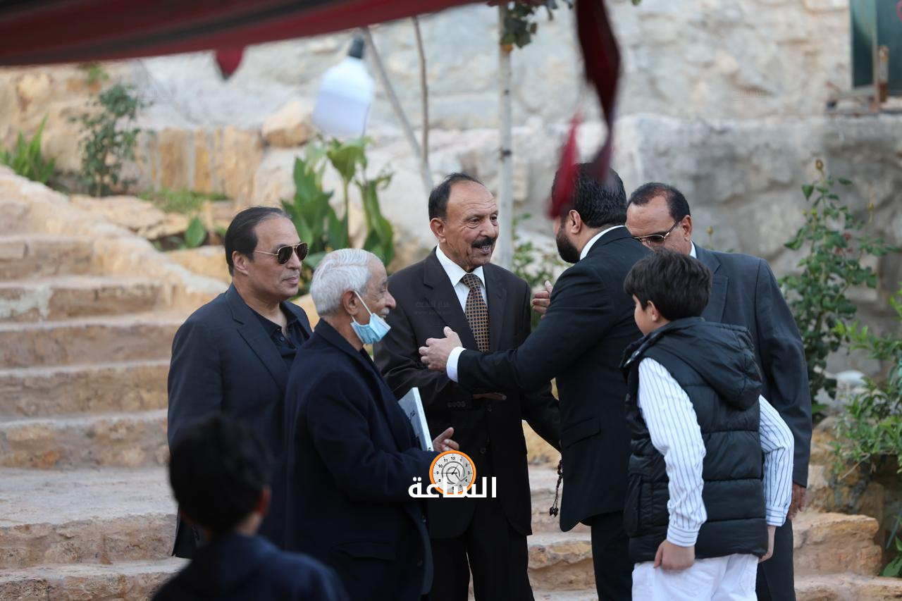 Madar Al-Saa Images 0.052367934398704796