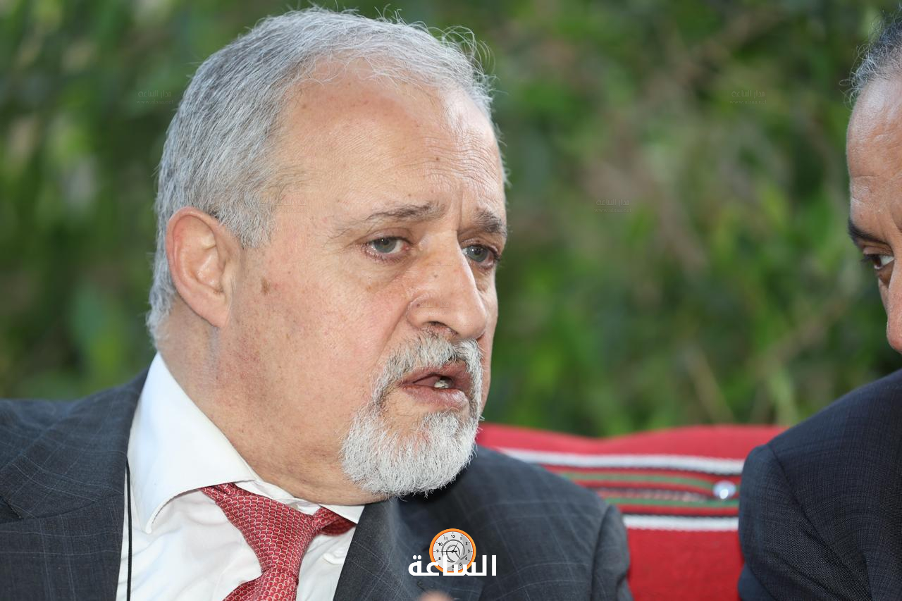 Madar Al-Saa Images 0.17604674289183164