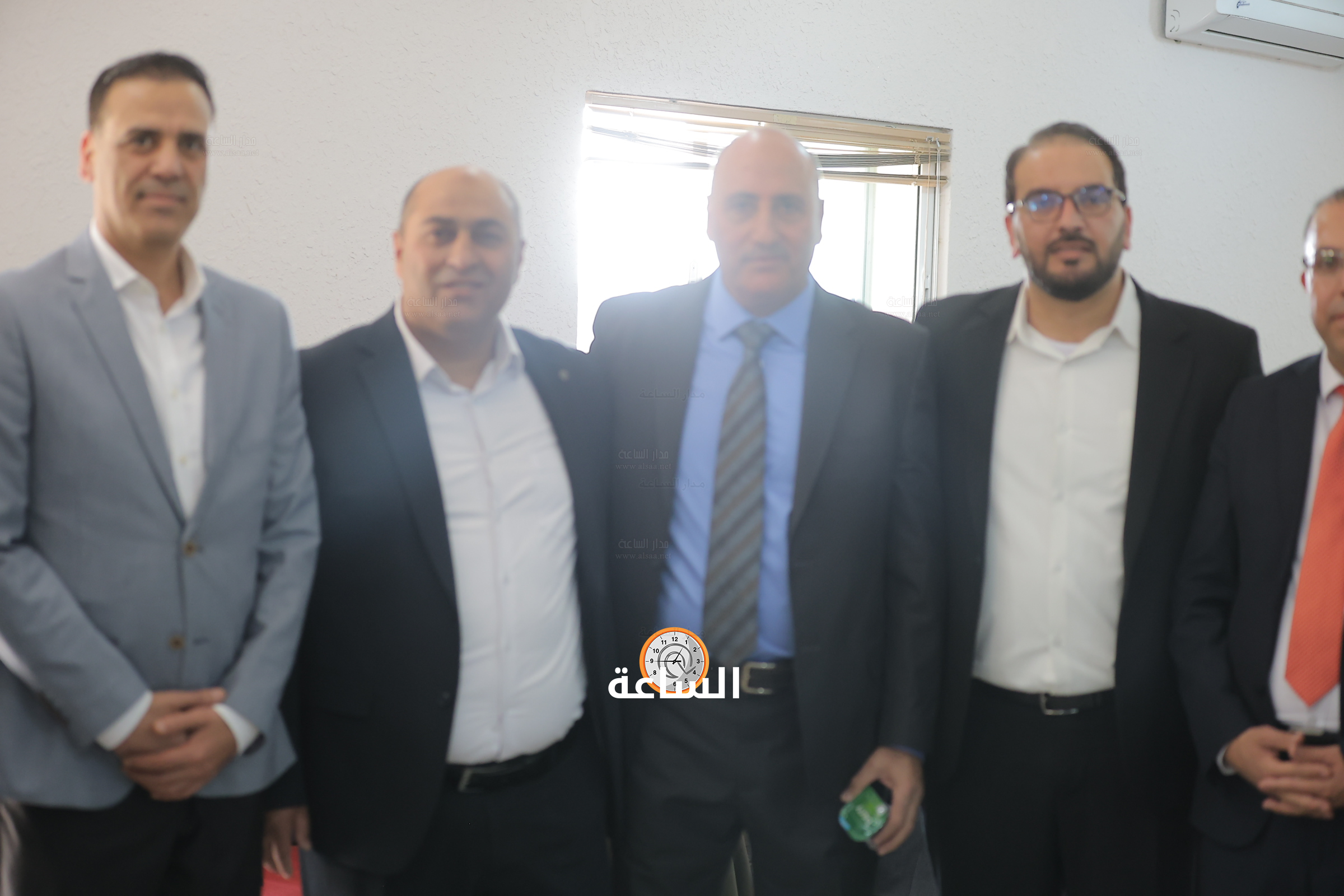 Madar Al-Saa Images 0.9241199628190834