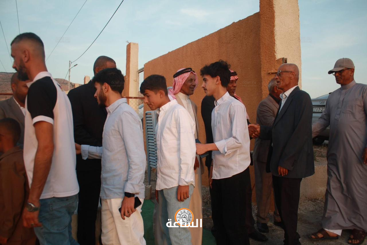 Madar Al-Saa Images 0.7446591971159825
