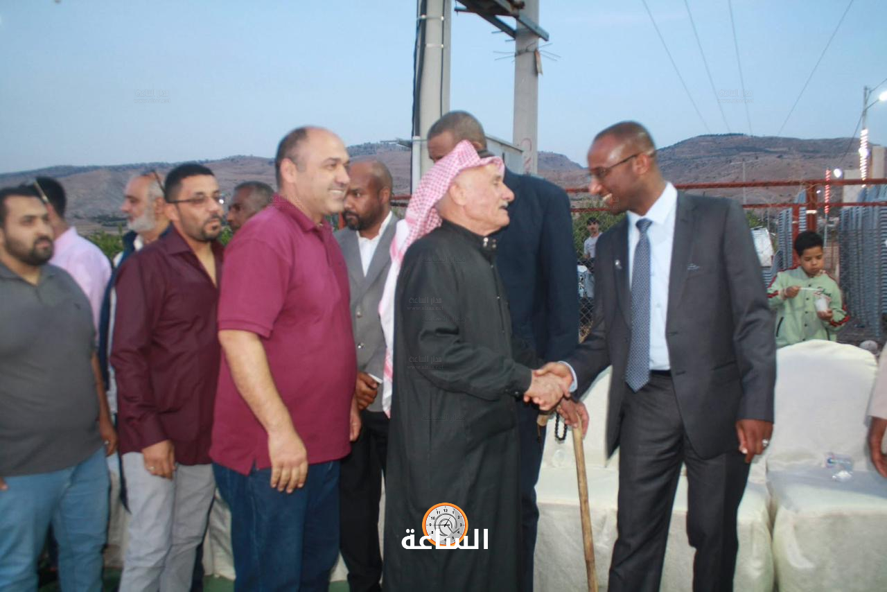 Madar Al-Saa Images 0.25374410431295413