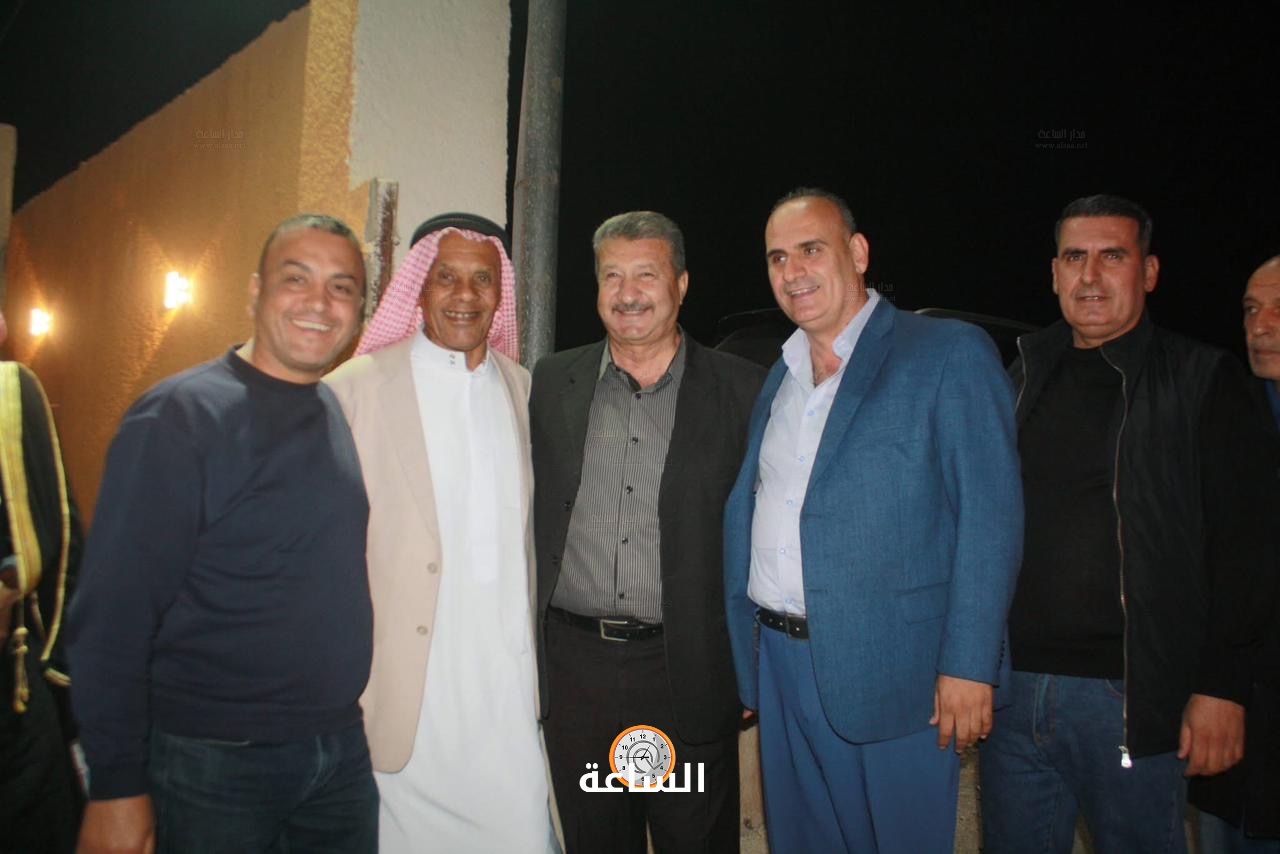 Madar Al-Saa Images 0.8074855576022076