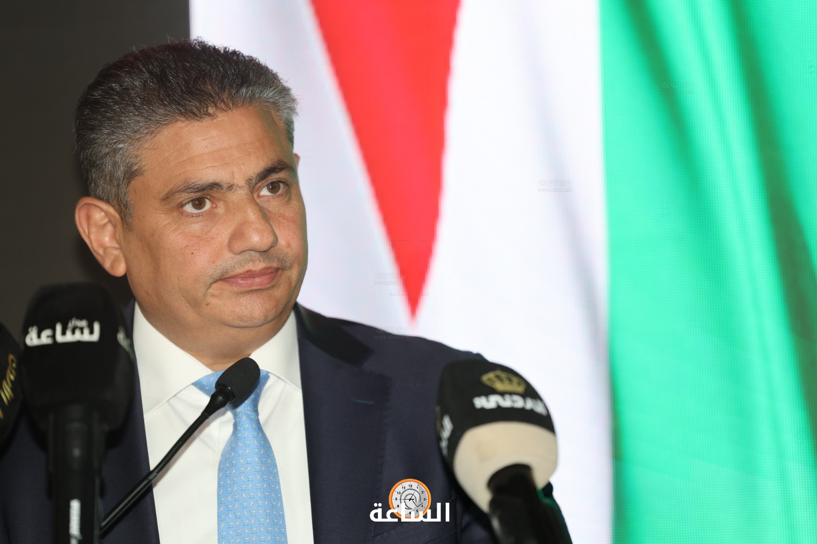 Madar Al-Saa Images 0.18362860969636863