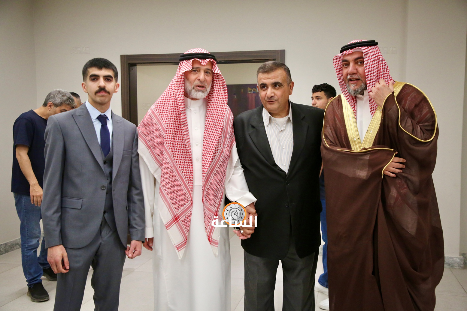 Madar Al-Saa Images 0.19342301917074933