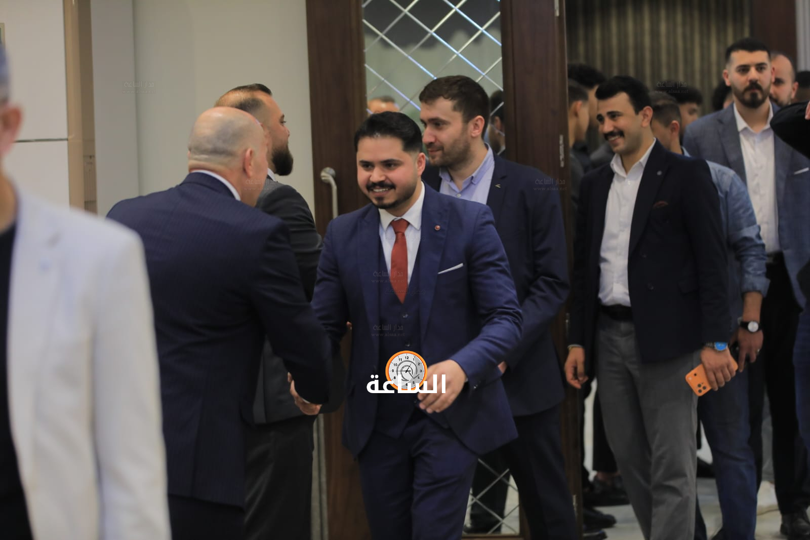 Madar Al-Saa Images 0.4080045265317783