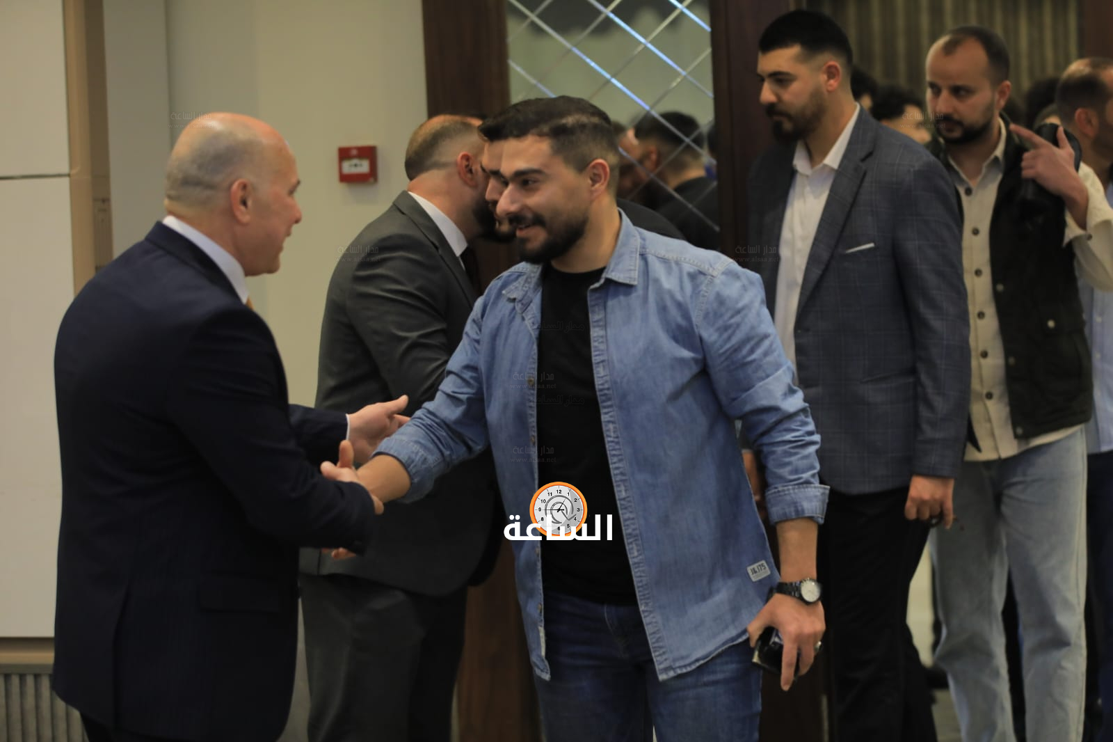 Madar Al-Saa Images 0.6666297319579241