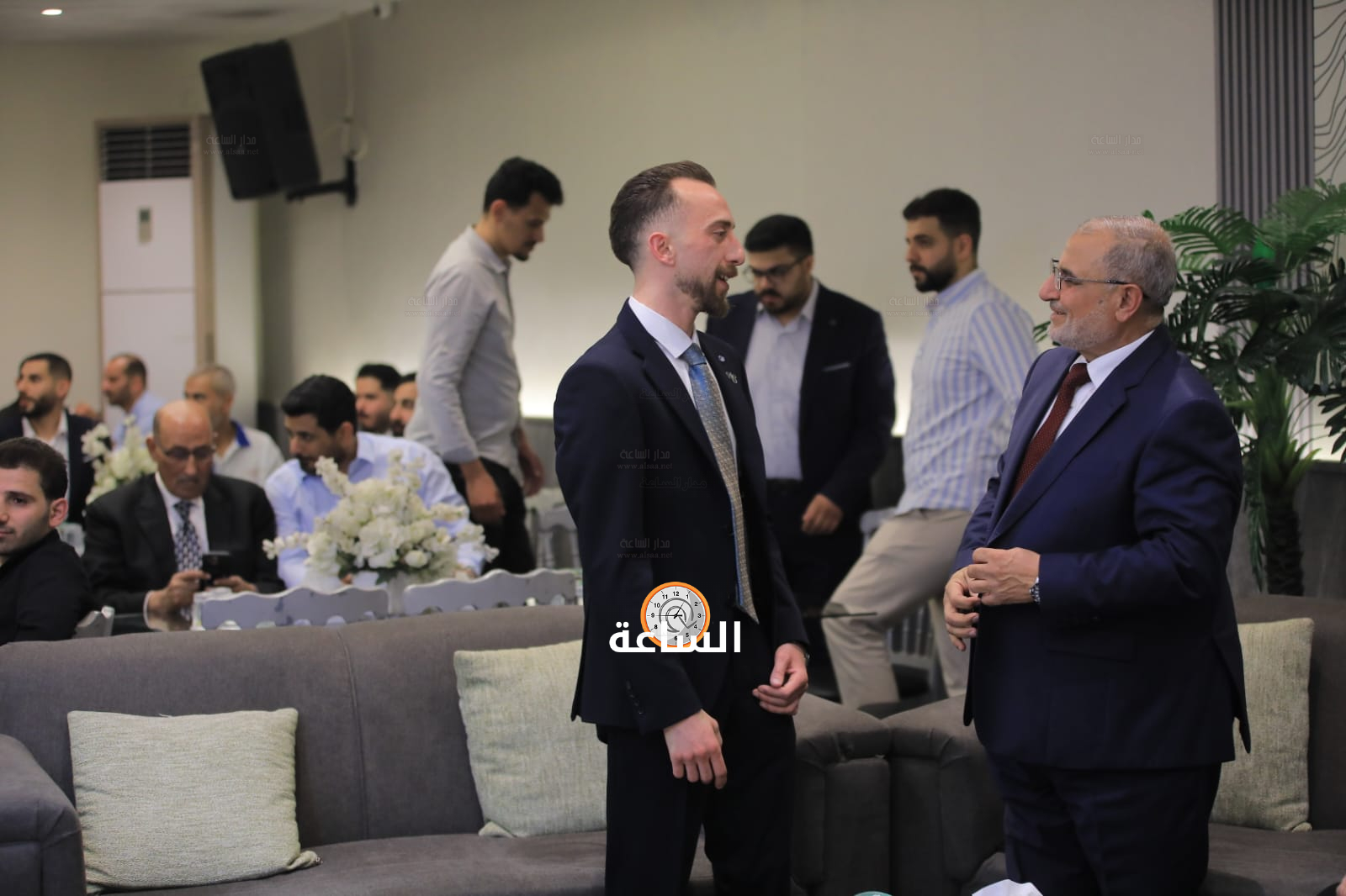 Madar Al-Saa Images 0.8744453429186343