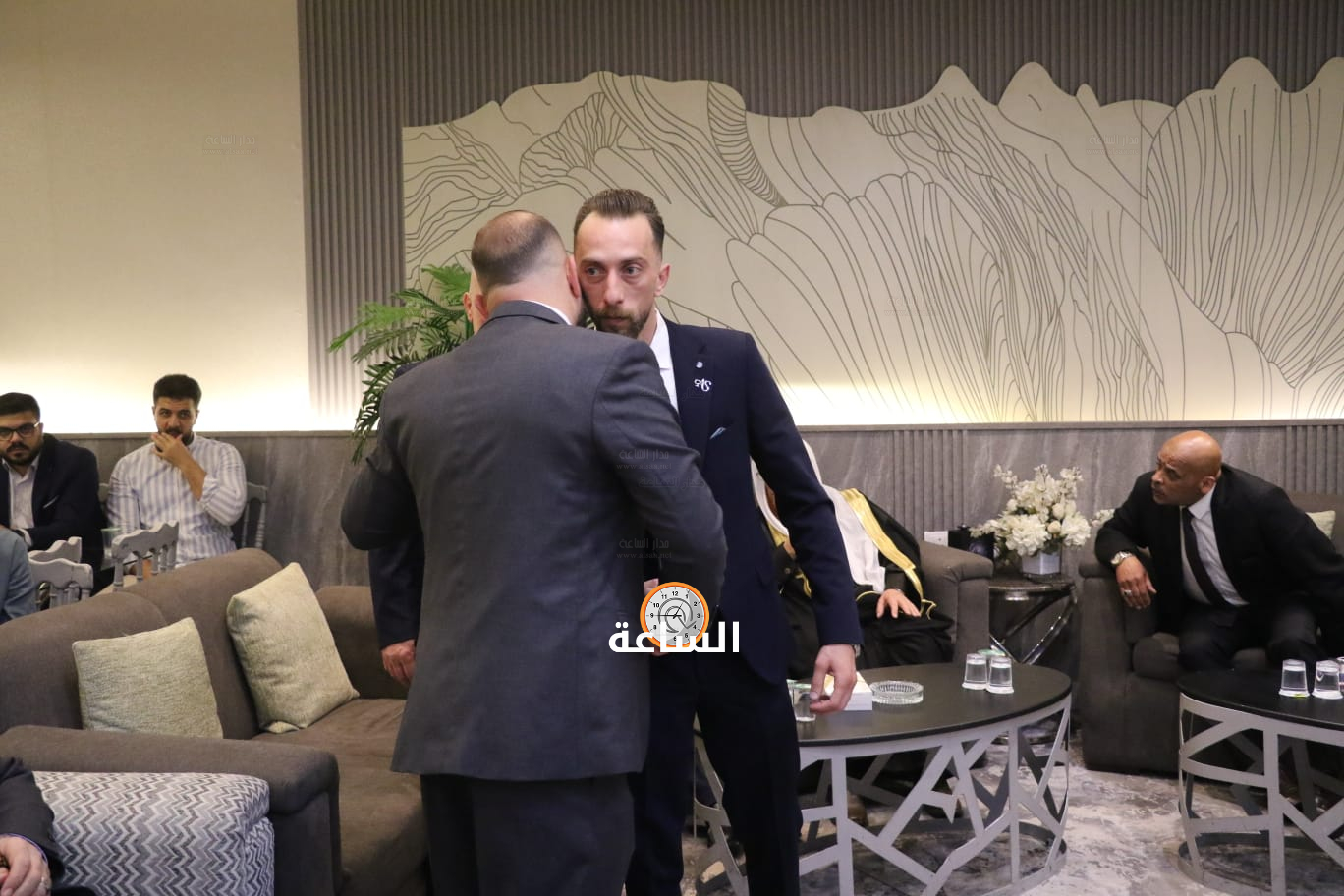 Madar Al-Saa Images 0.684805446034321