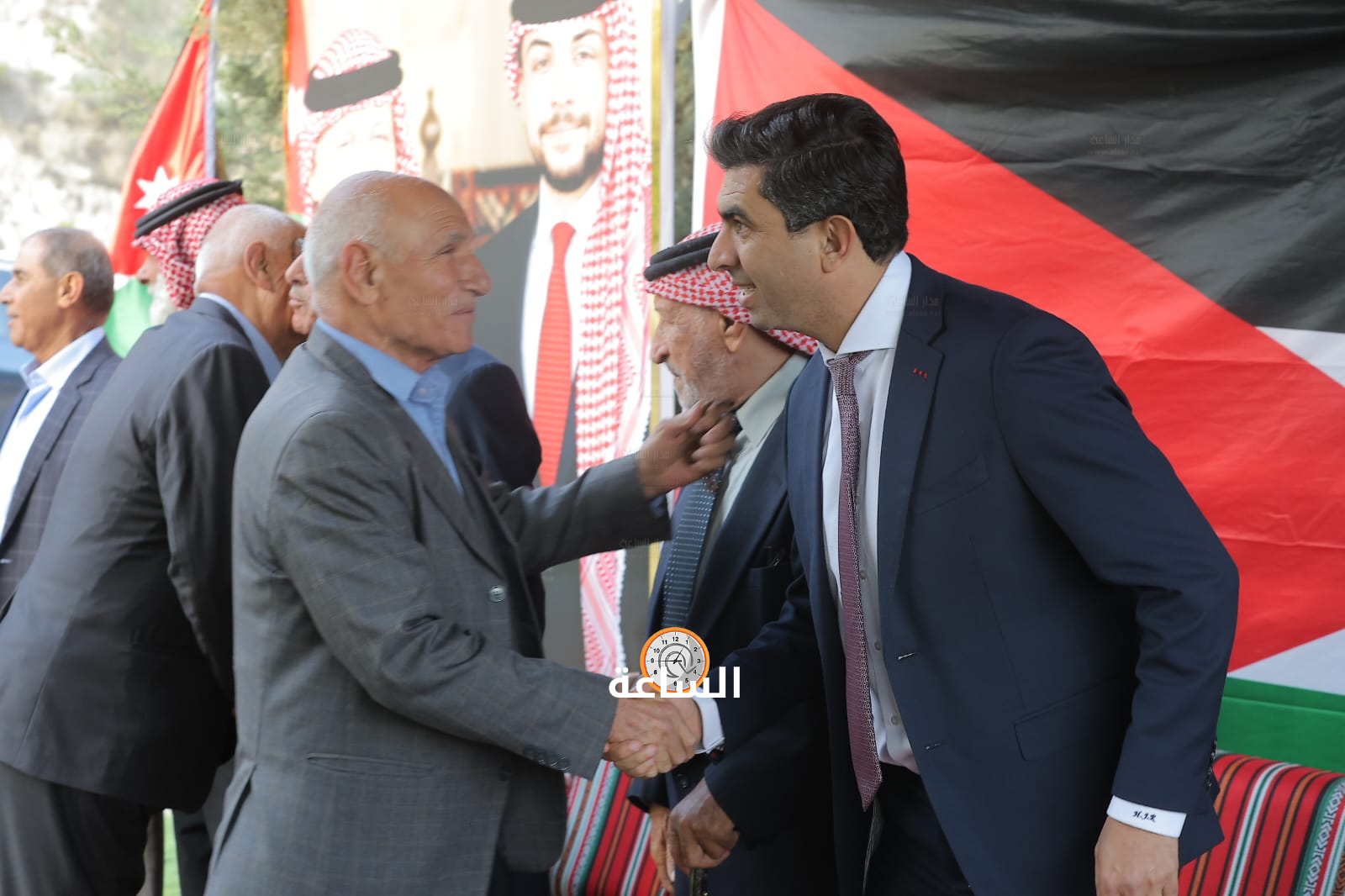 Madar Al-Saa Images 0.17864020590165386