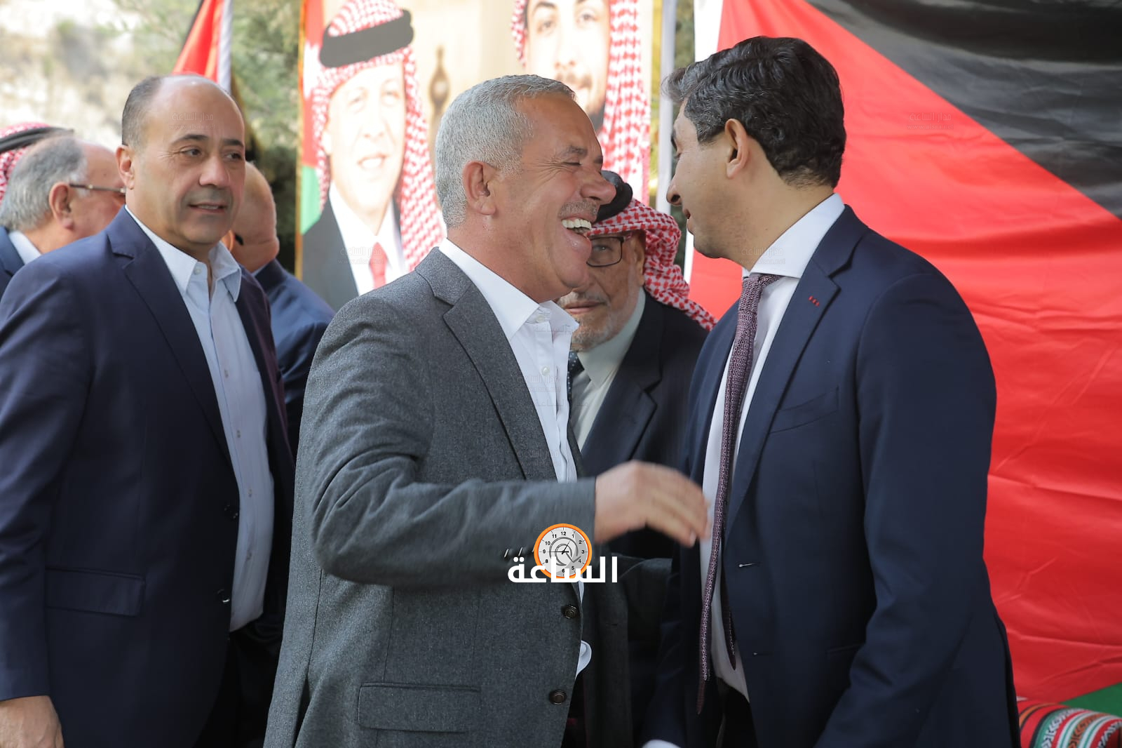 Madar Al-Saa Images 0.7576290624780592