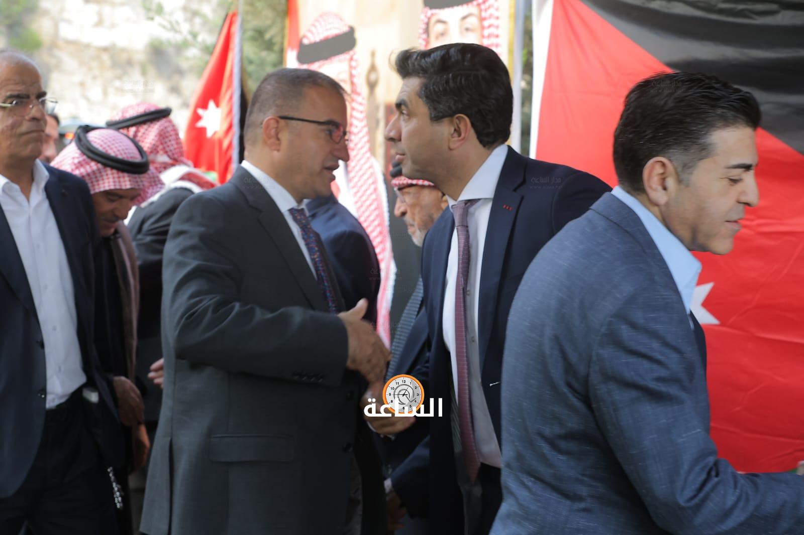 Madar Al-Saa Images 0.8027012357104131