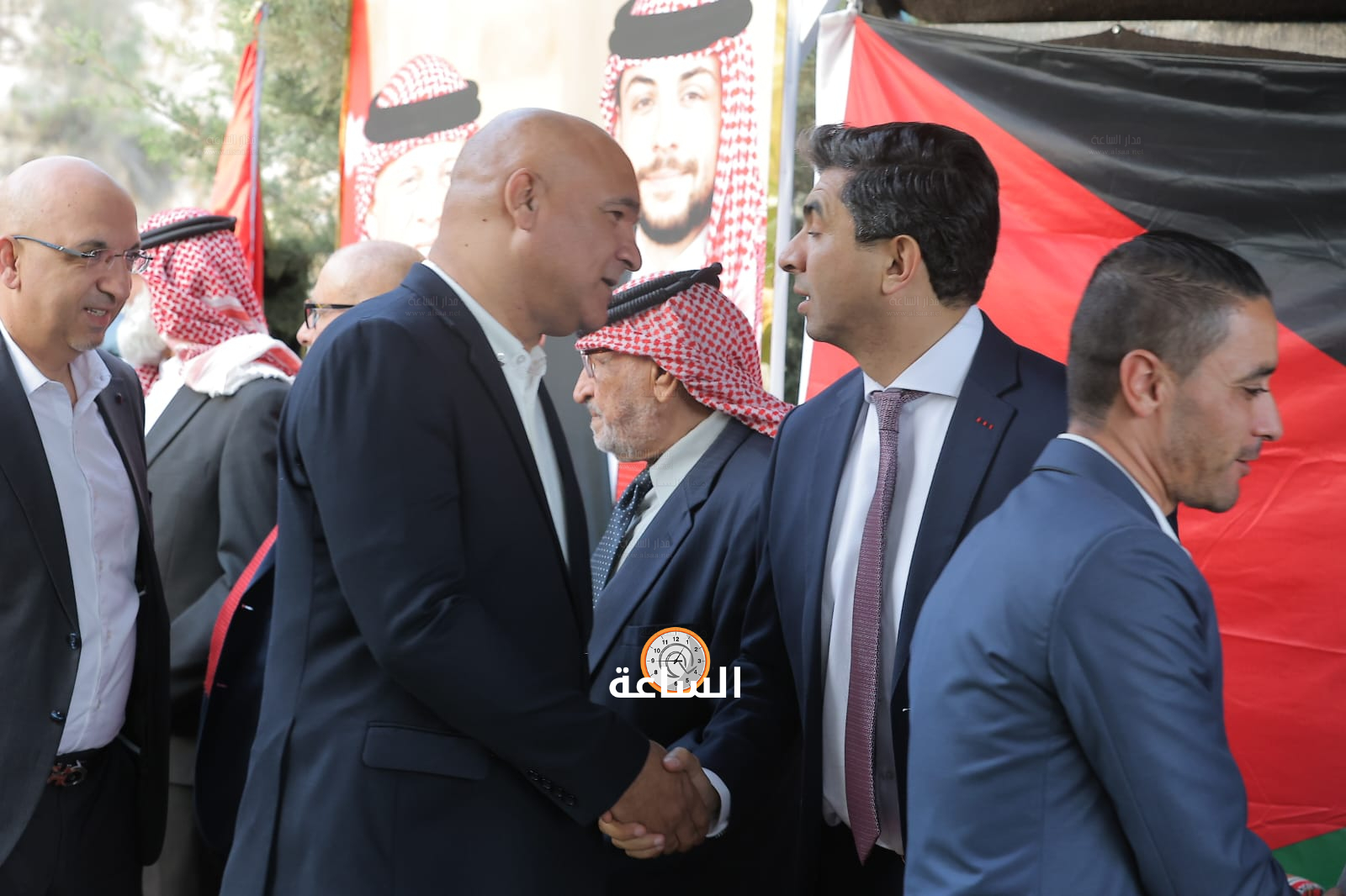 Madar Al-Saa Images 0.46526725886094267