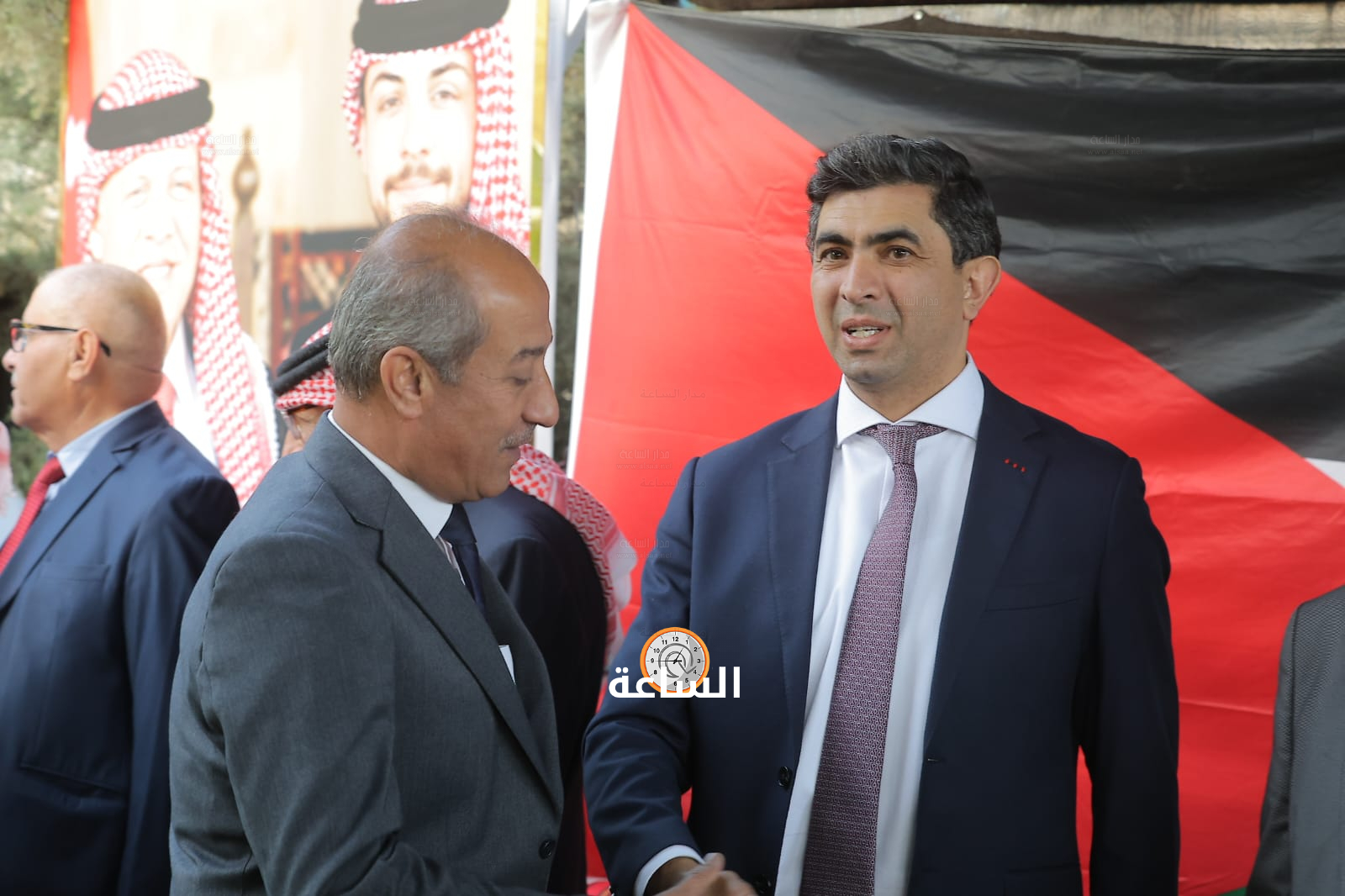 Madar Al-Saa Images 0.6071831411057877