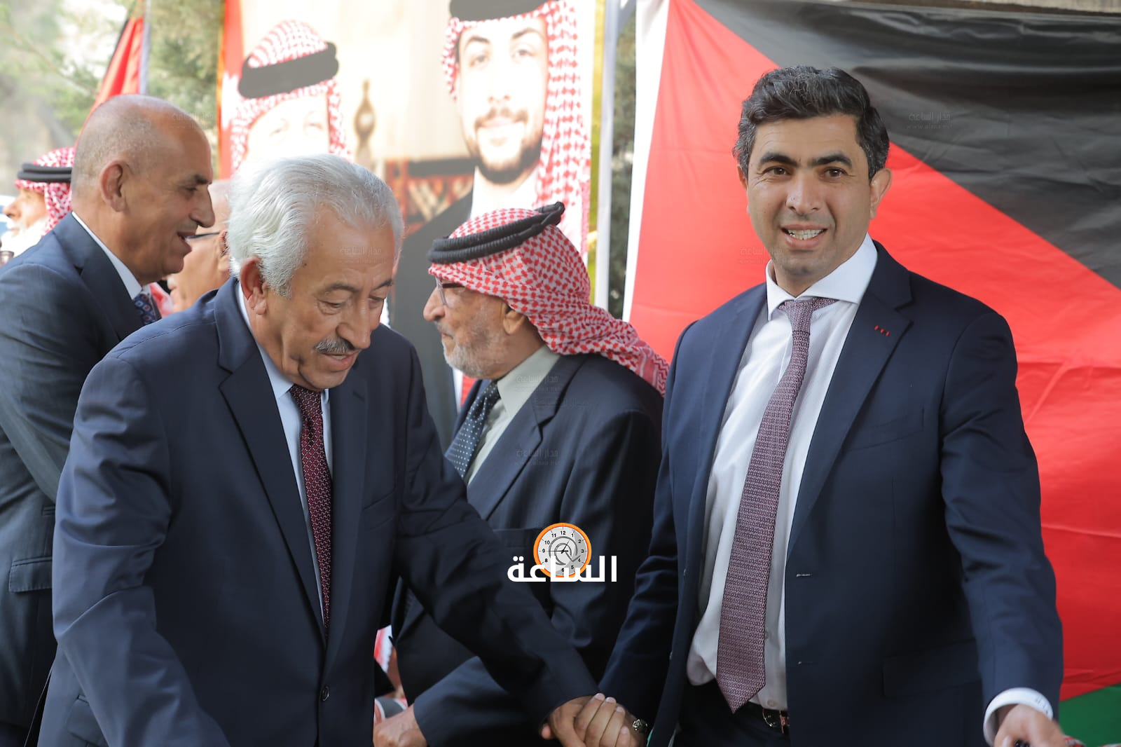 Madar Al-Saa Images 0.8451415813533631