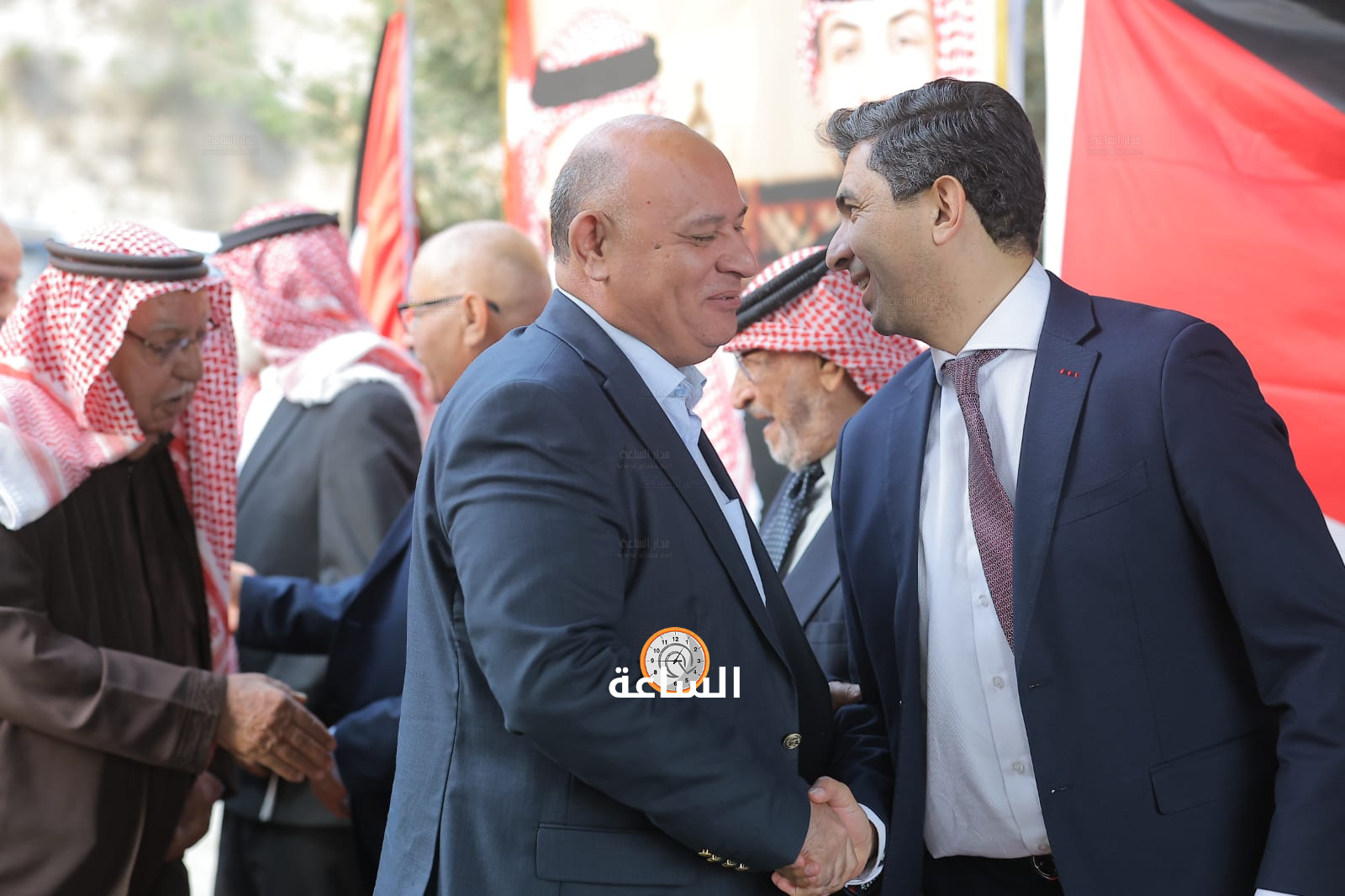 Madar Al-Saa Images 0.9176459018320184