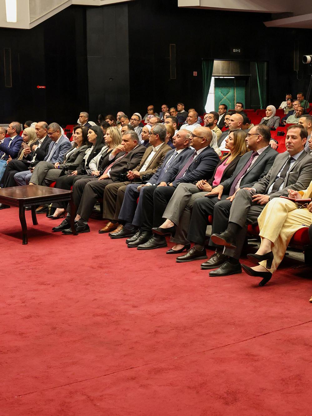 Madar Al-Saa Images 0.7634890992229018