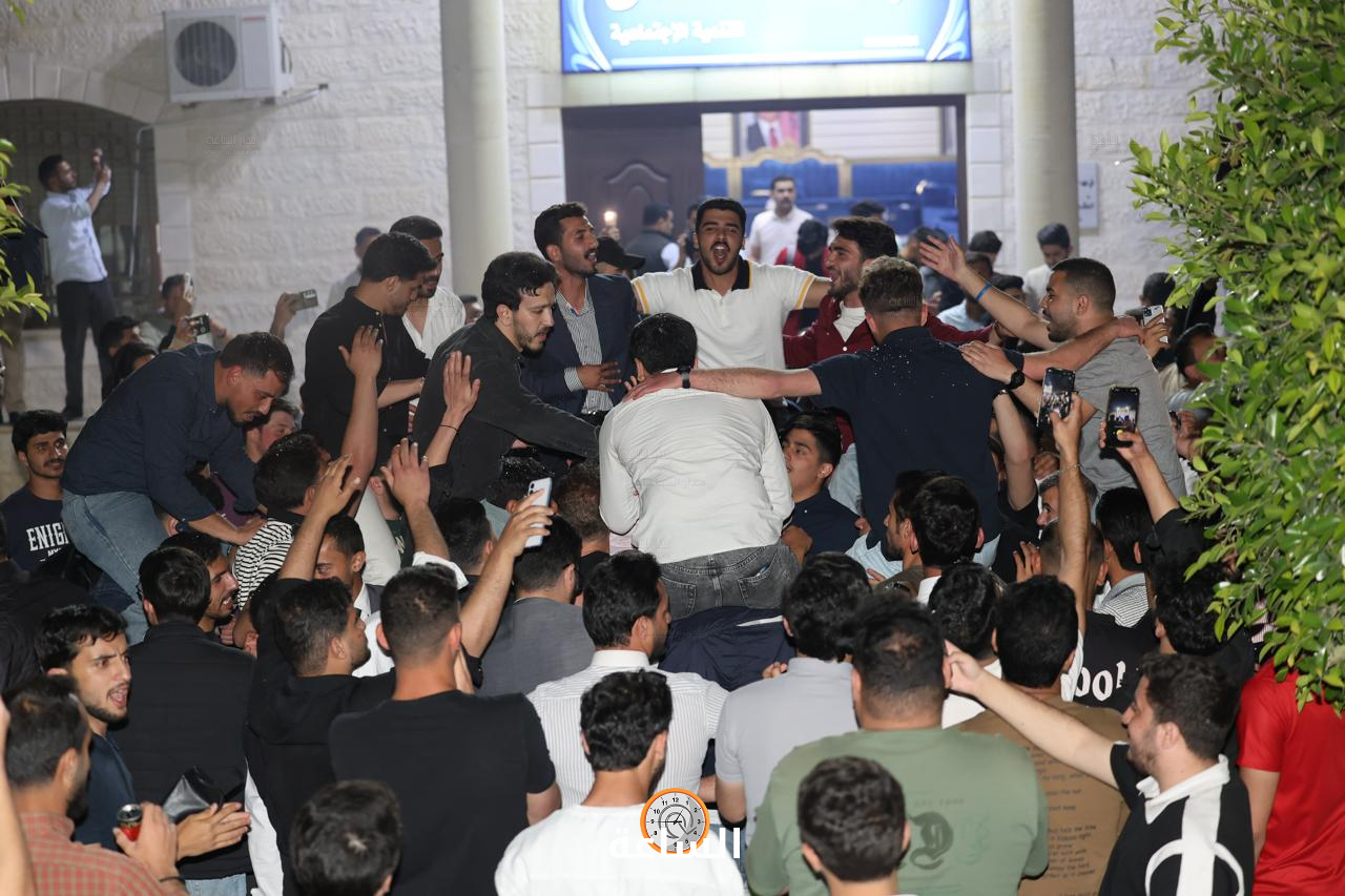 Madar Al-Saa Images 0.41799776419951495