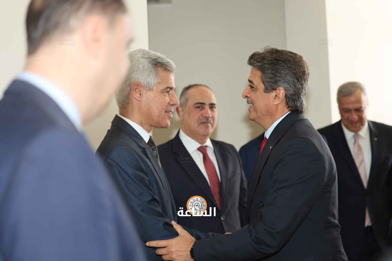 Madar Al-Saa Images 0.47844703451938164