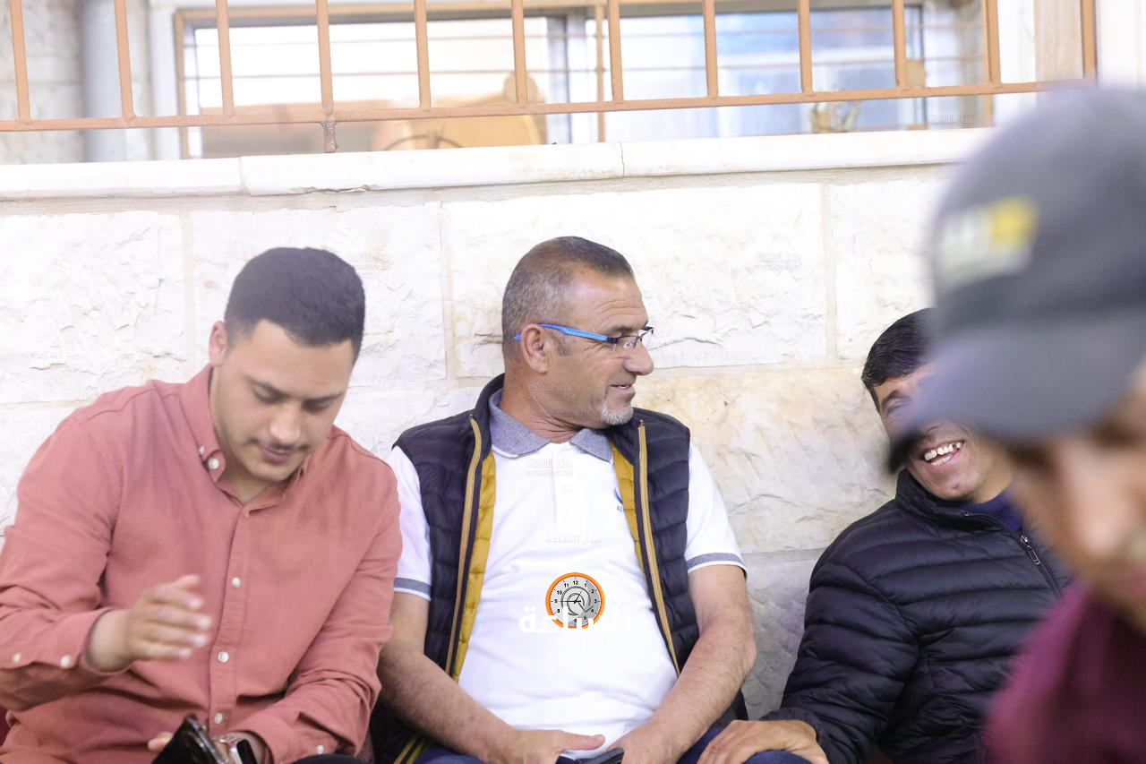 Madar Al-Saa Images 0.04831525490278343