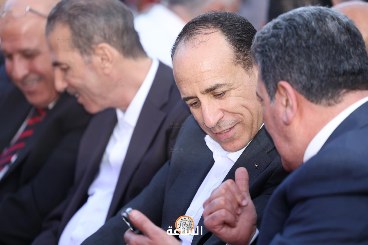 Madar Al-Saa Images 0.8276404620899819