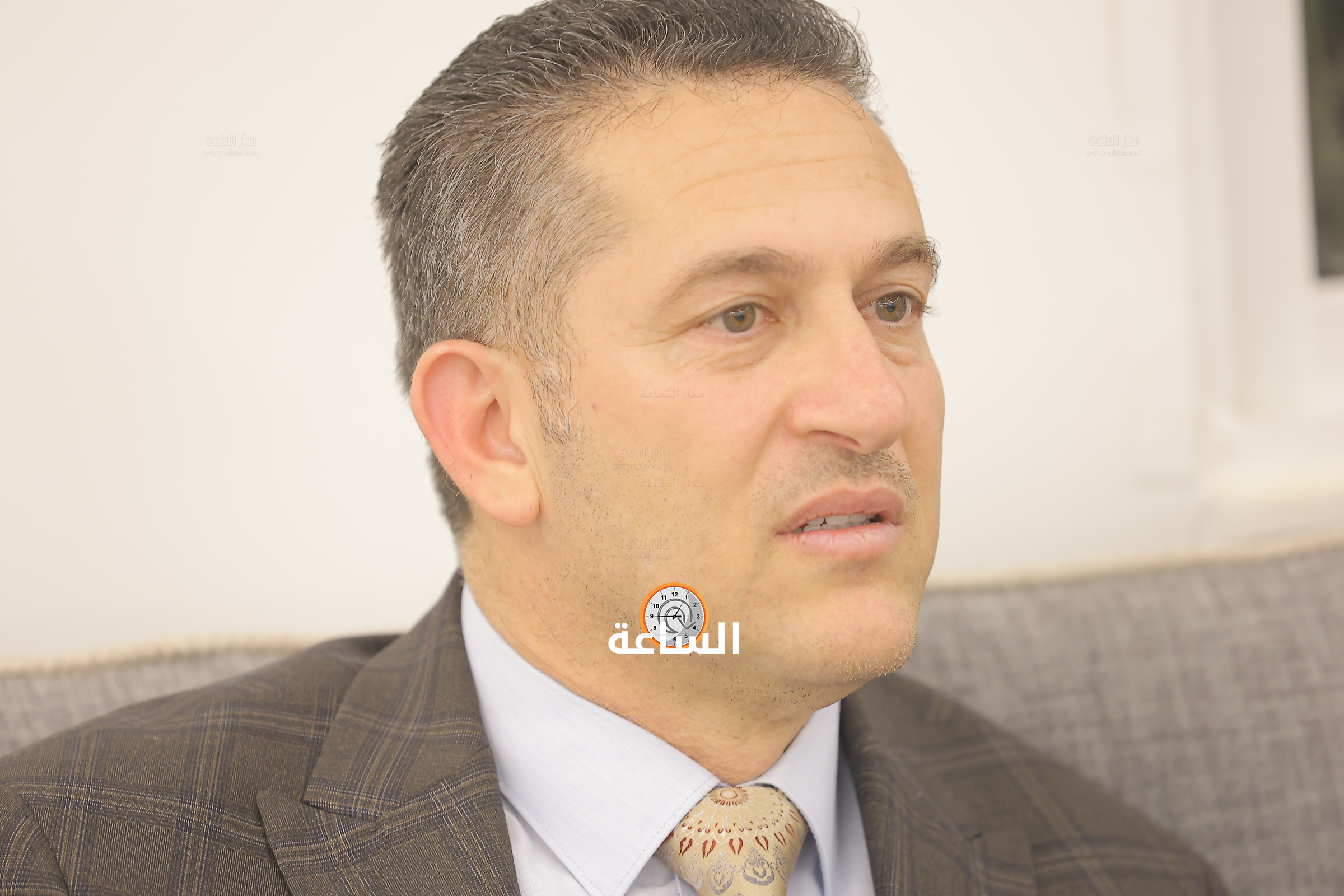 Madar Al-Saa Images 0.3549092556327098
