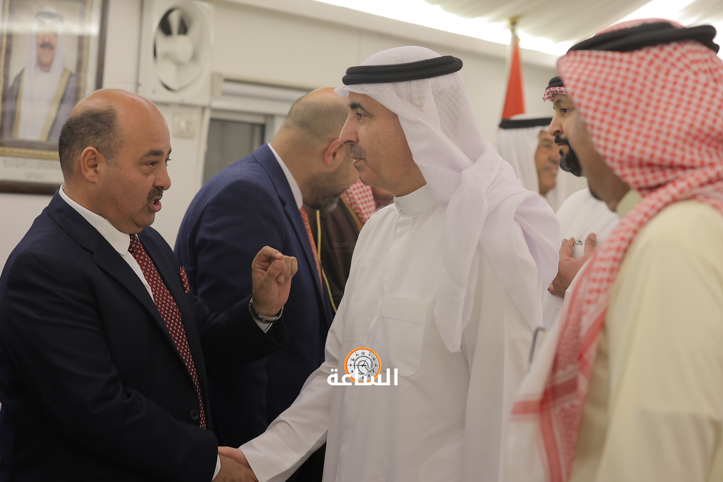 Madar Al-Saa Images 0.46069094658956944
