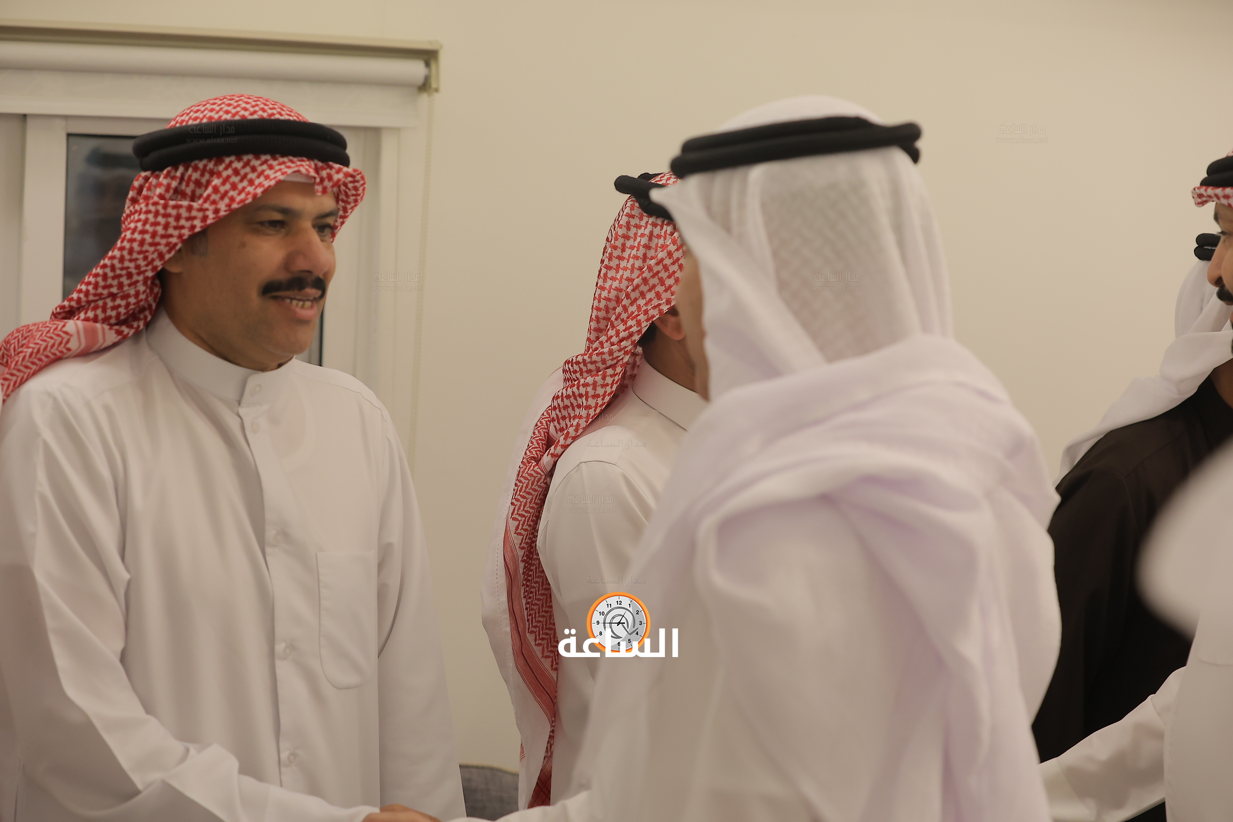 Madar Al-Saa Images 0.056695542383157105