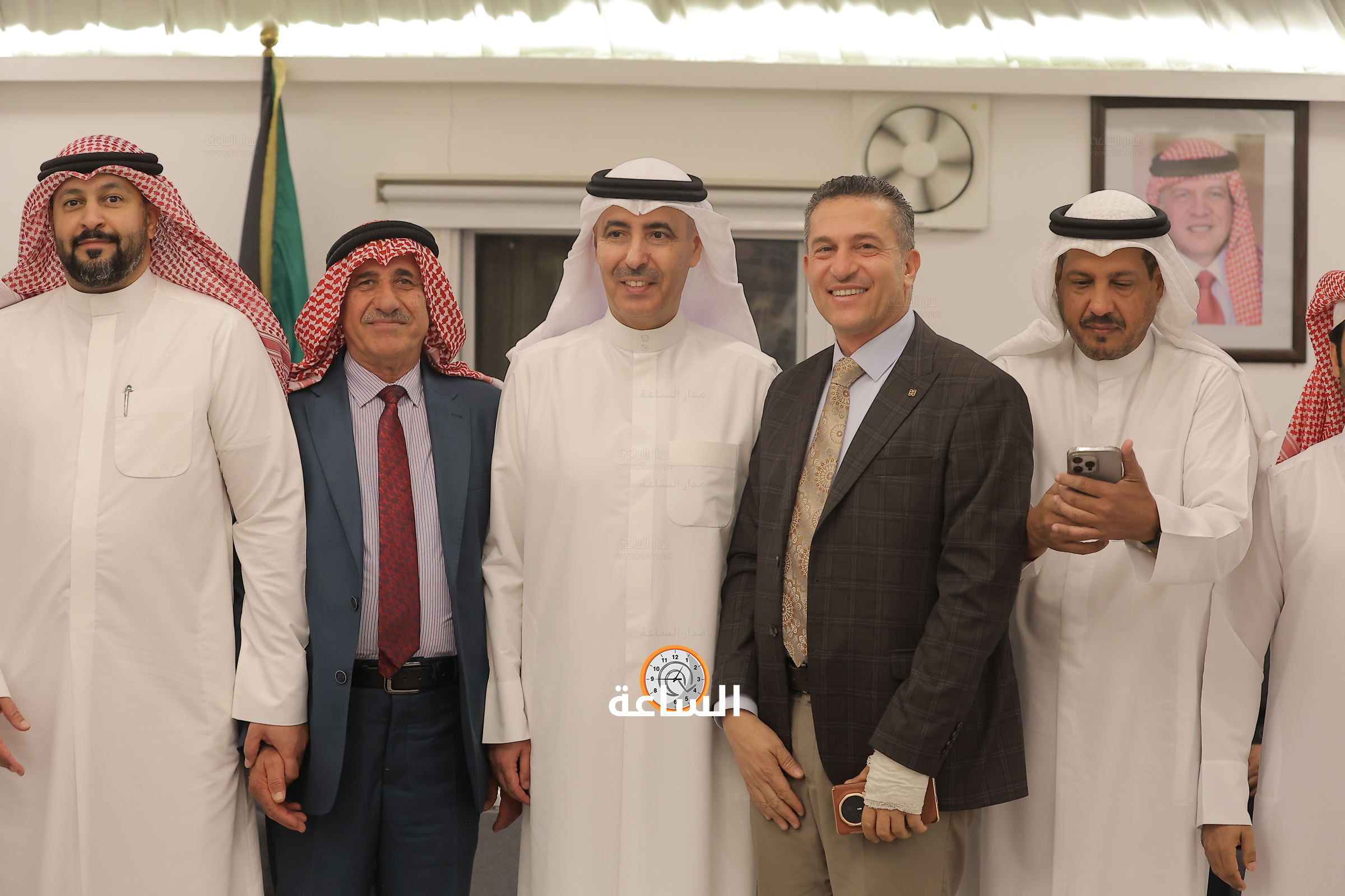 Madar Al-Saa Images 0.8592846640080414