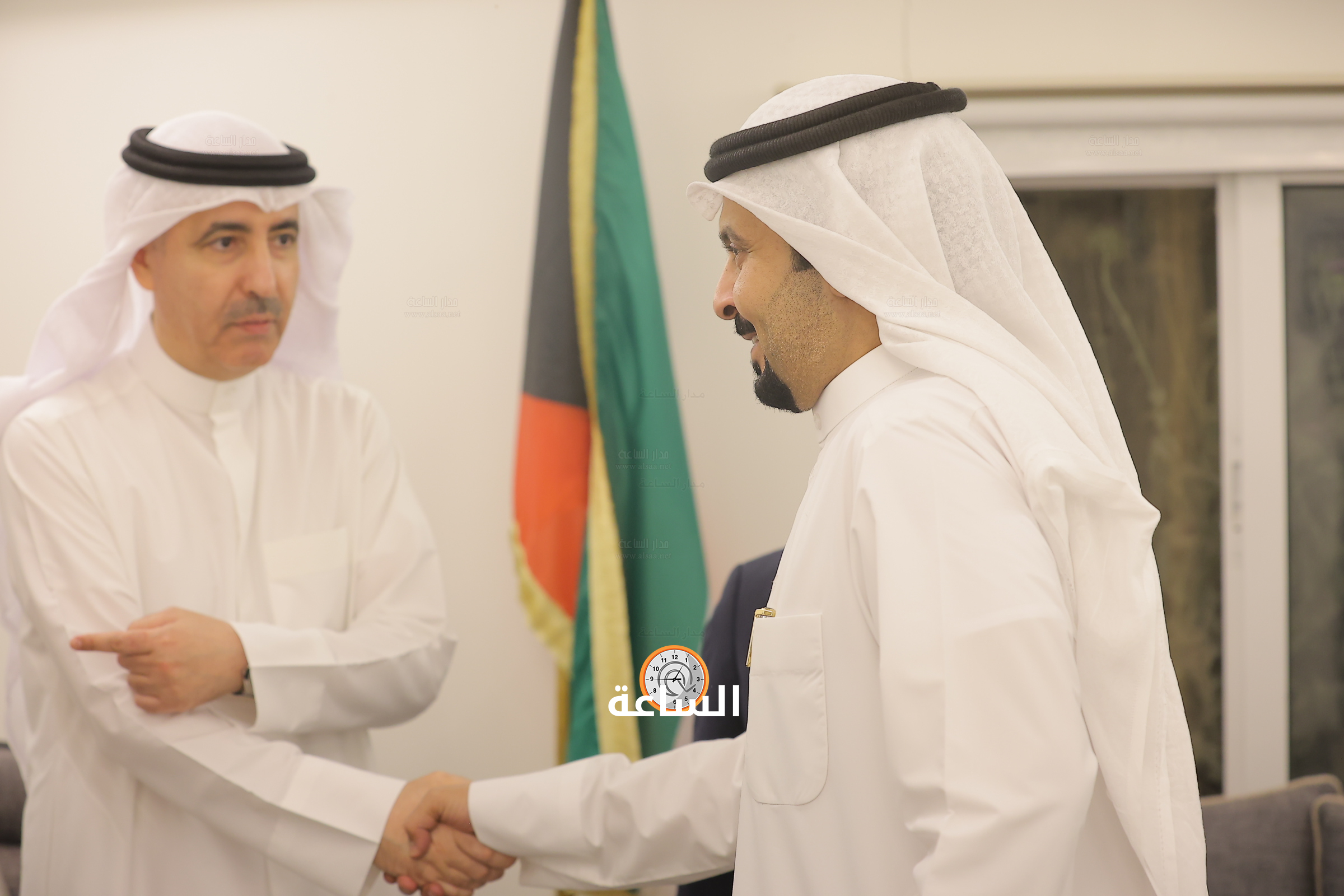 Madar Al-Saa Images 0.47549460083556727