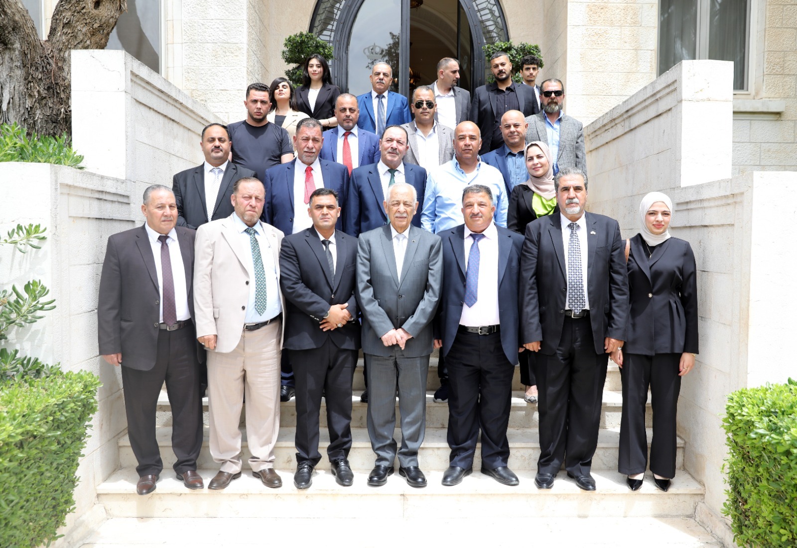 Madar Al-Saa Images 0.46384350811956887