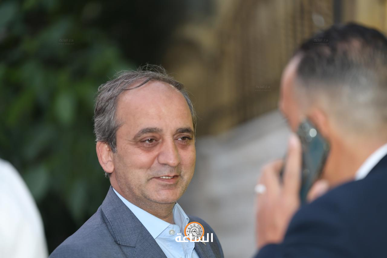 Madar Al-Saa Images 0.9890514596789516