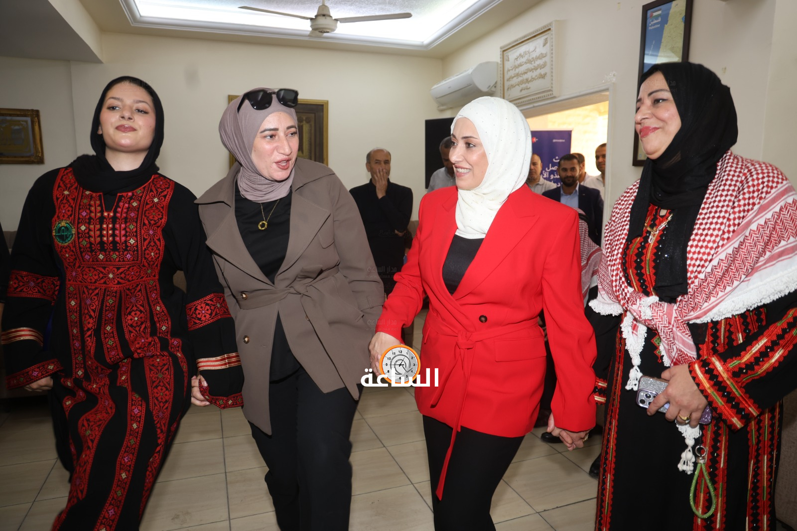 Madar Al-Saa Images 0.8263911104227075