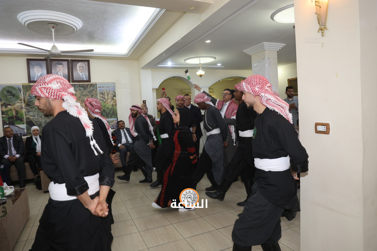 Madar Al-Saa Images 0.8449060803359657
