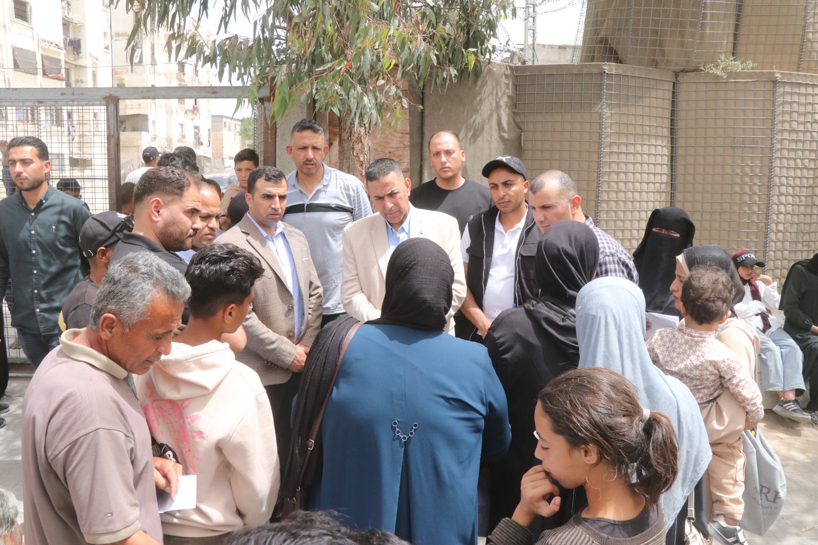 Madar Al-Saa Images 0.4996182515368507