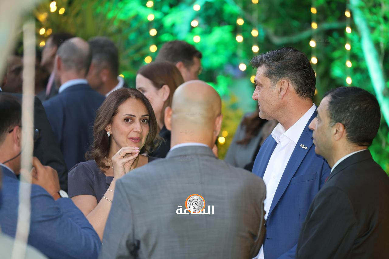 Madar Al-Saa Images 0.7394699976179052