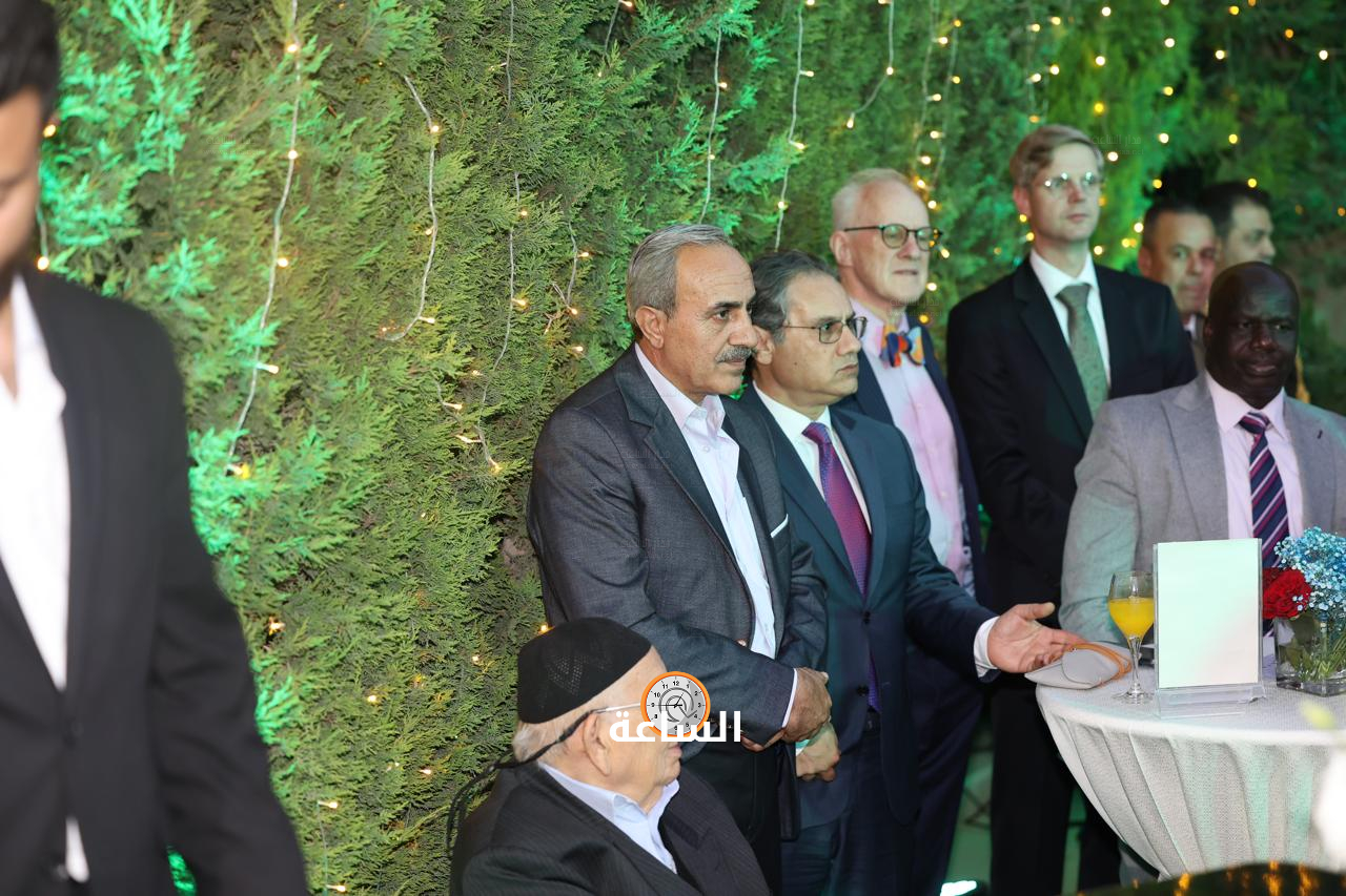 Madar Al-Saa Images 0.349069364671198