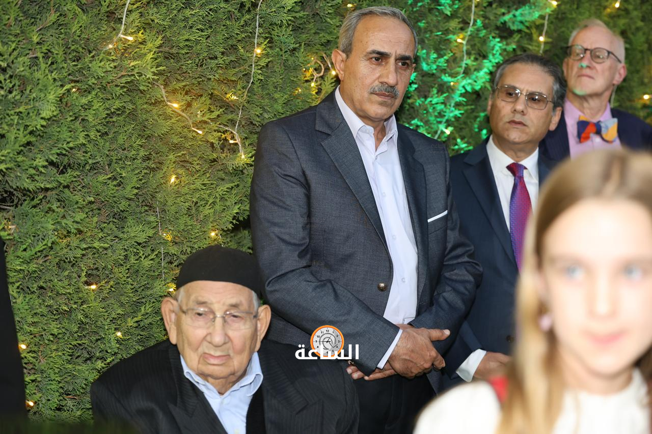 Madar Al-Saa Images 0.4475110360278206