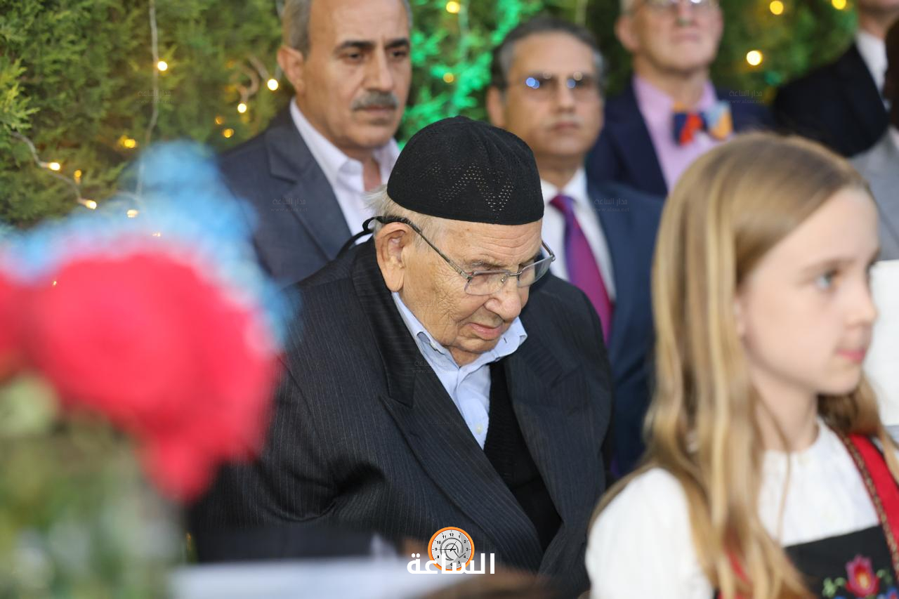 Madar Al-Saa Images 0.3421278662645344