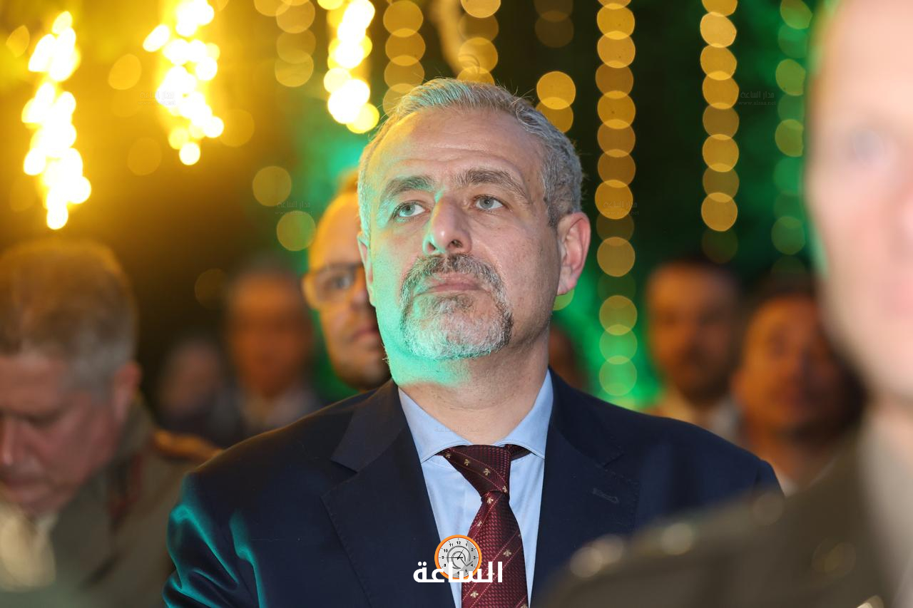 Madar Al-Saa Images 0.5528904384140695