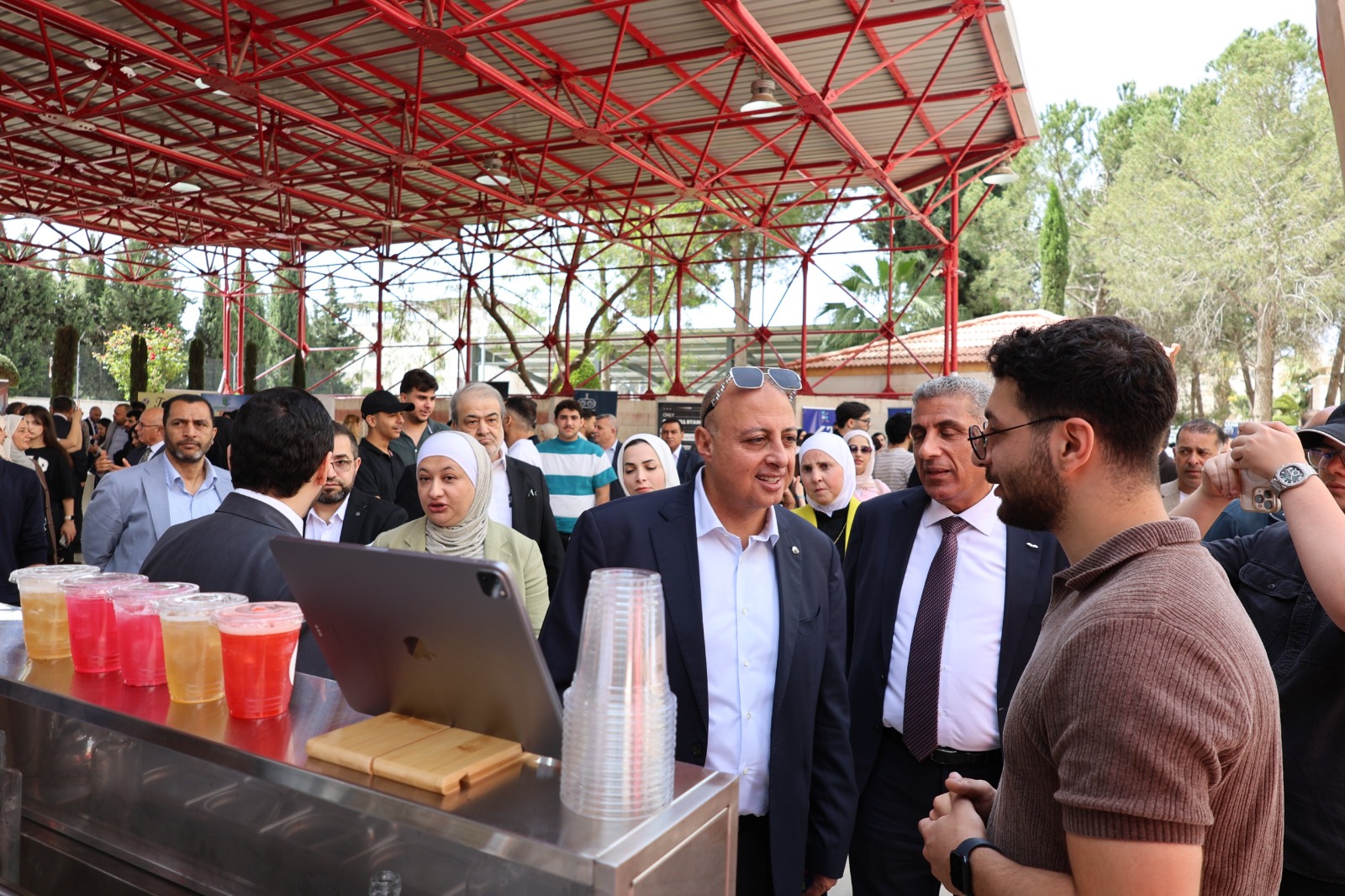 Madar Al-Saa Images 0.25128353772630907