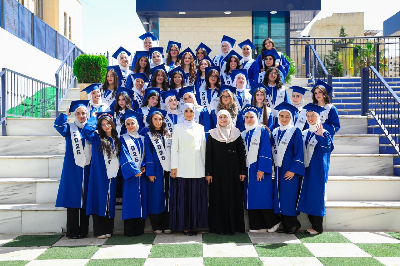 Madar Al-Saa Images 0.7240741784853724