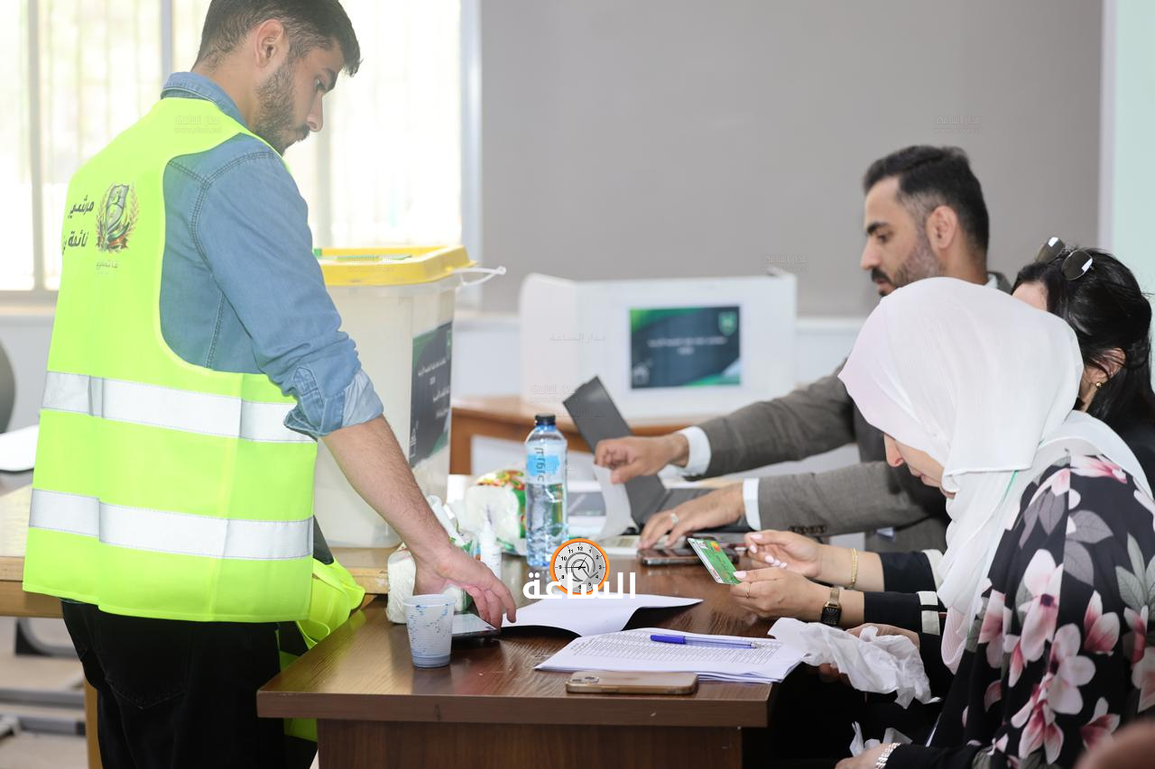 Madar Al-Saa Images 0.9749036124772045