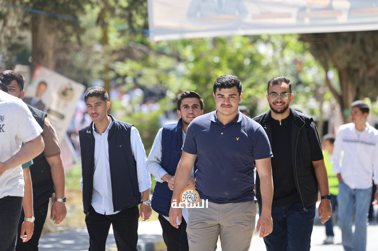 Madar Al-Saa Images 0.3467381382555138