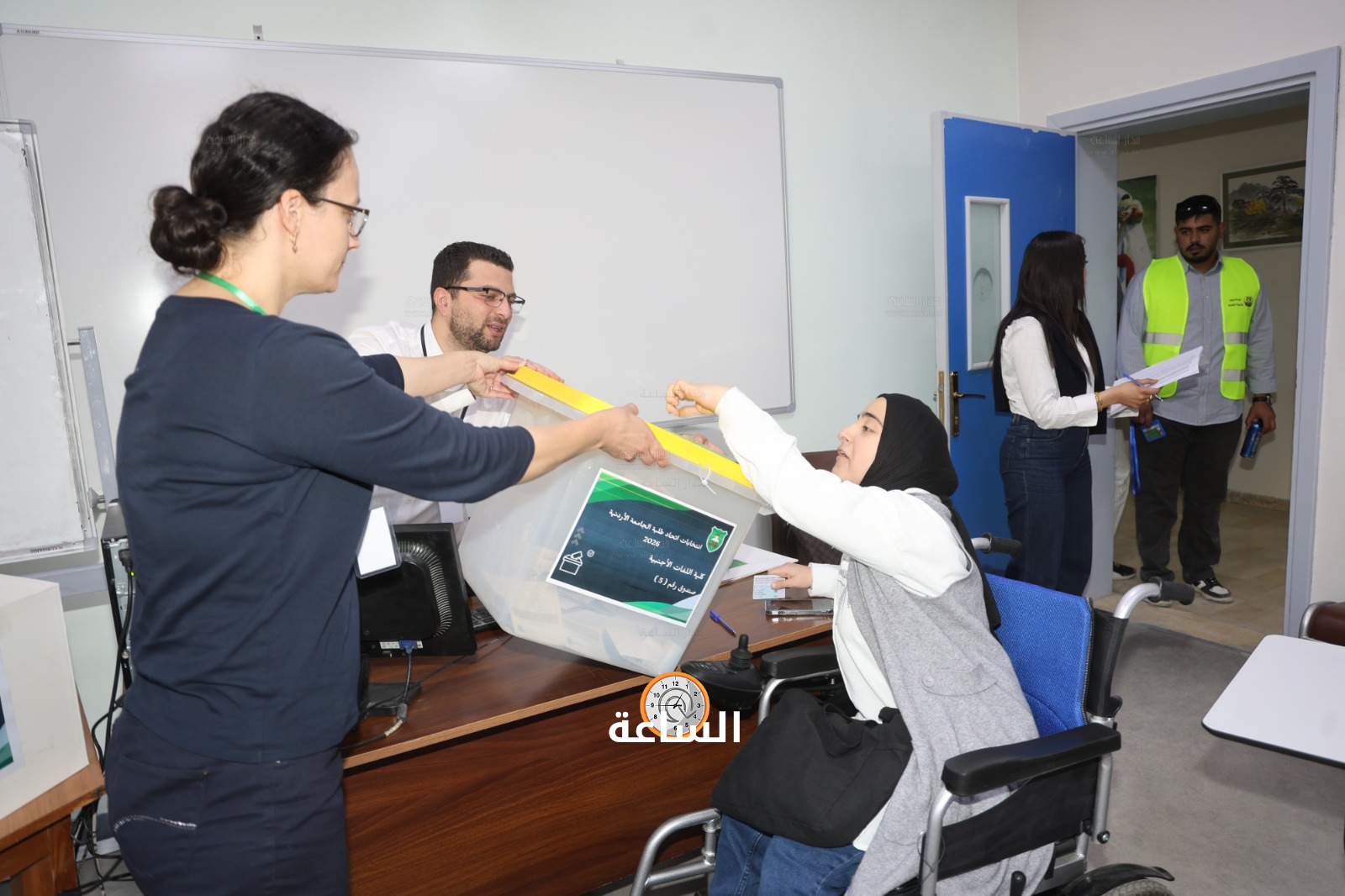 Madar Al-Saa Images 0.7530042230388733