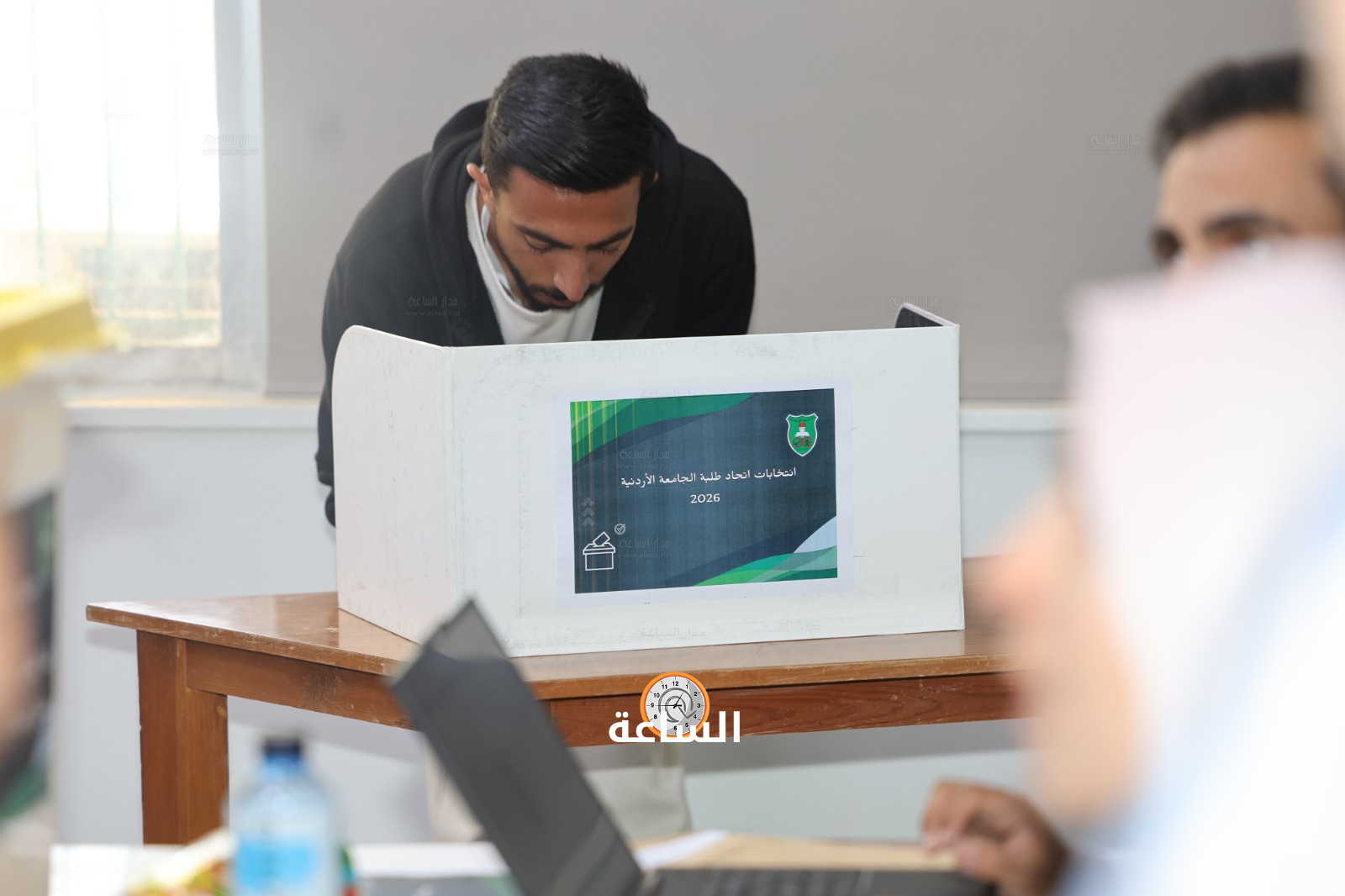 Madar Al-Saa Images 0.39495243441753924