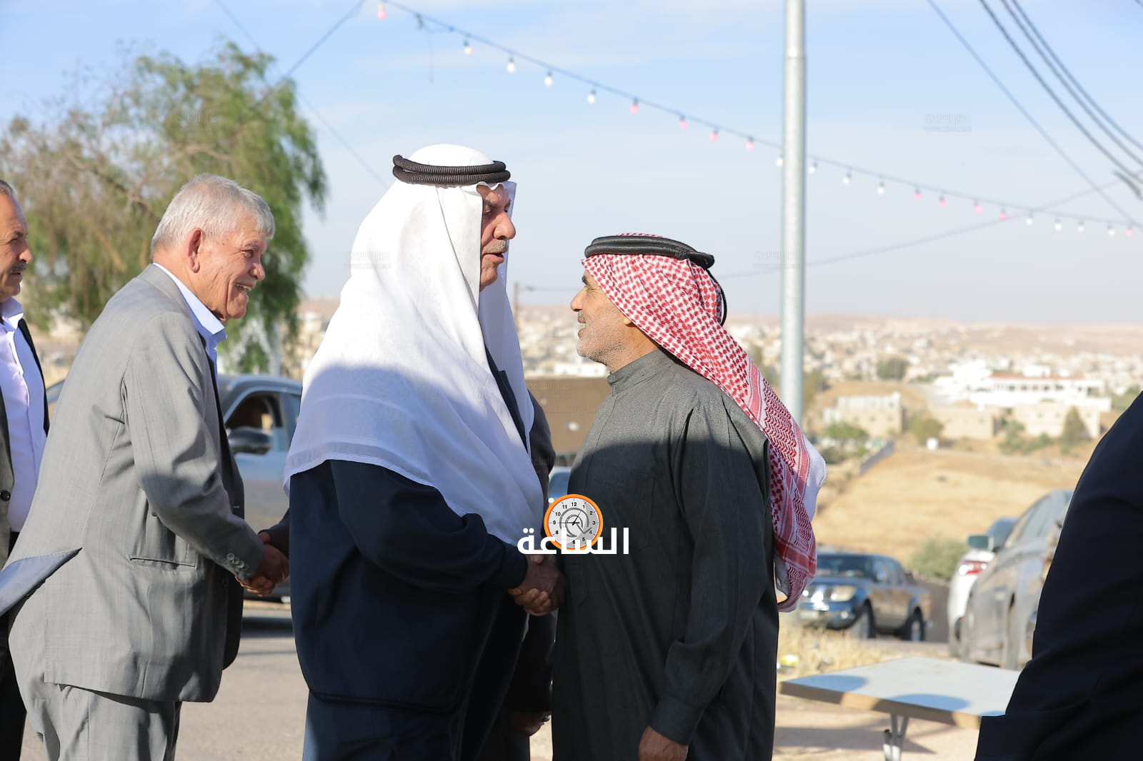 Madar Al-Saa Images 0.35703723897193007