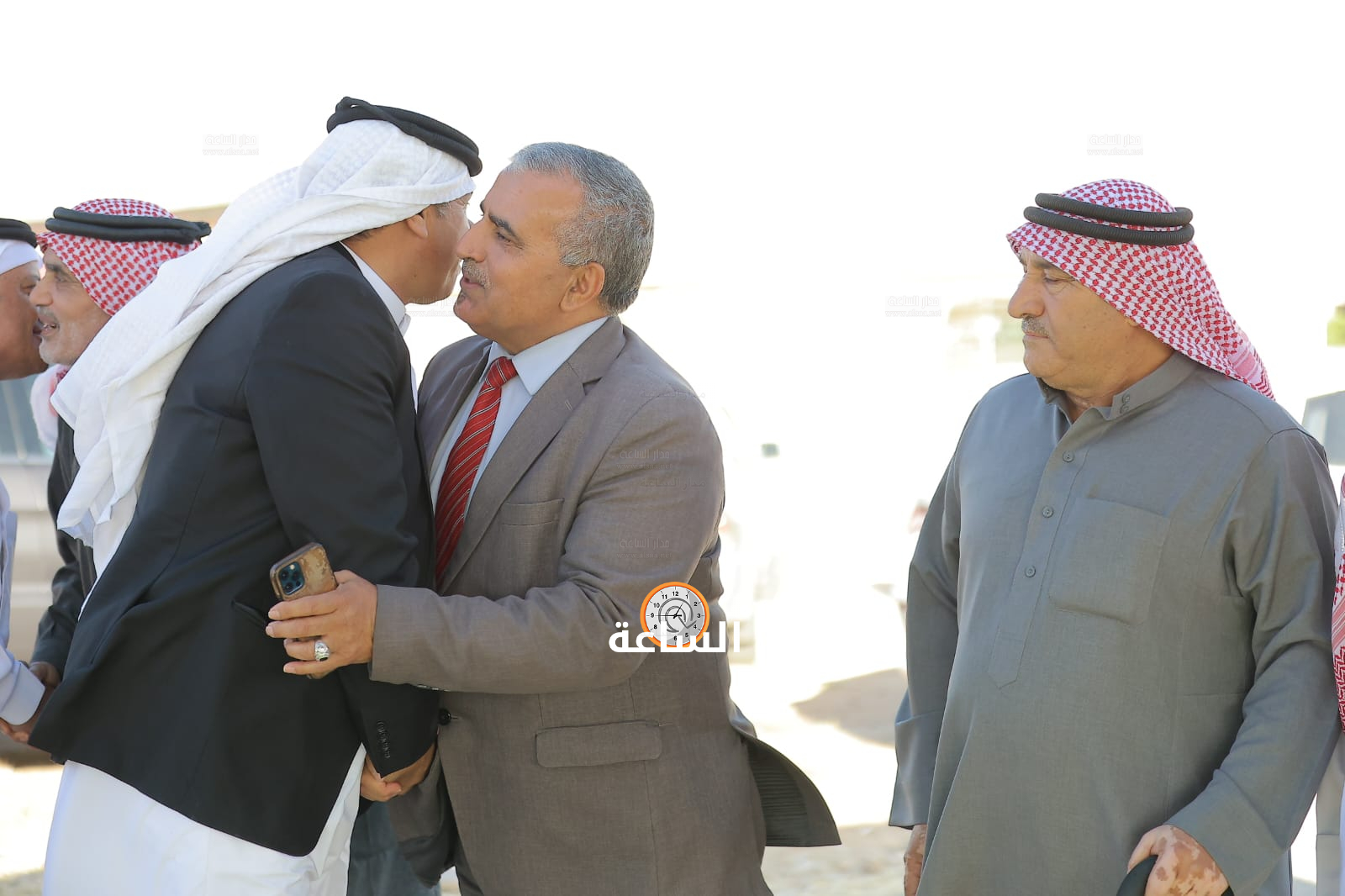 Madar Al-Saa Images 0.49148519616330566