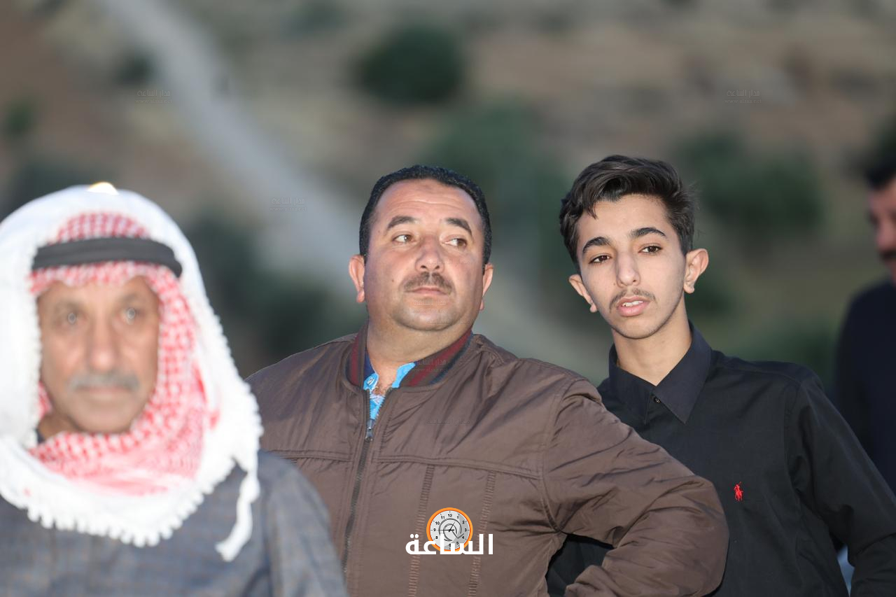 Madar Al-Saa Images 0.39321408018634174