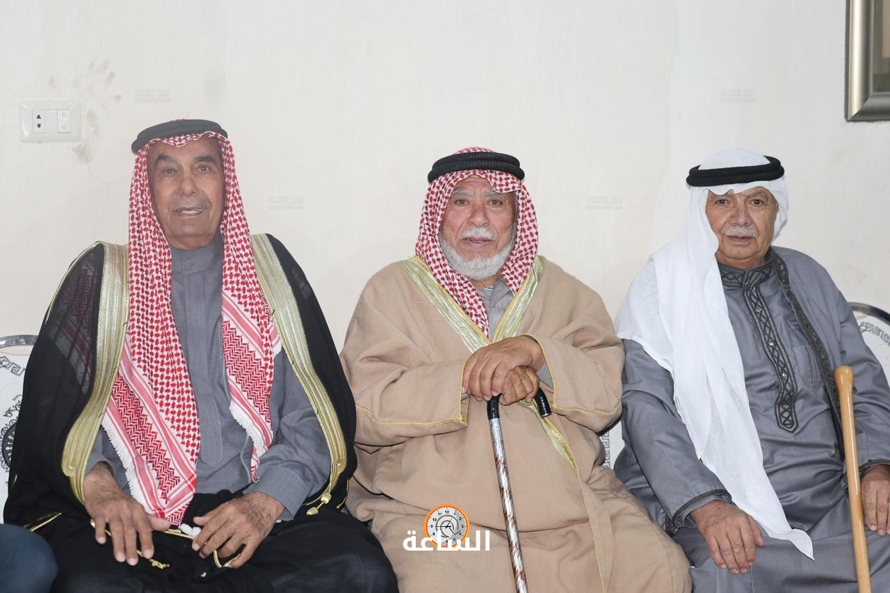 Madar Al-Saa Images 0.5821440851400856