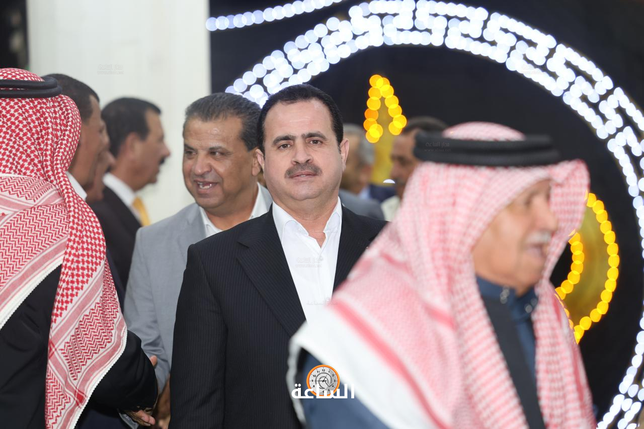 Madar Al-Saa Images 0.47856555651460386
